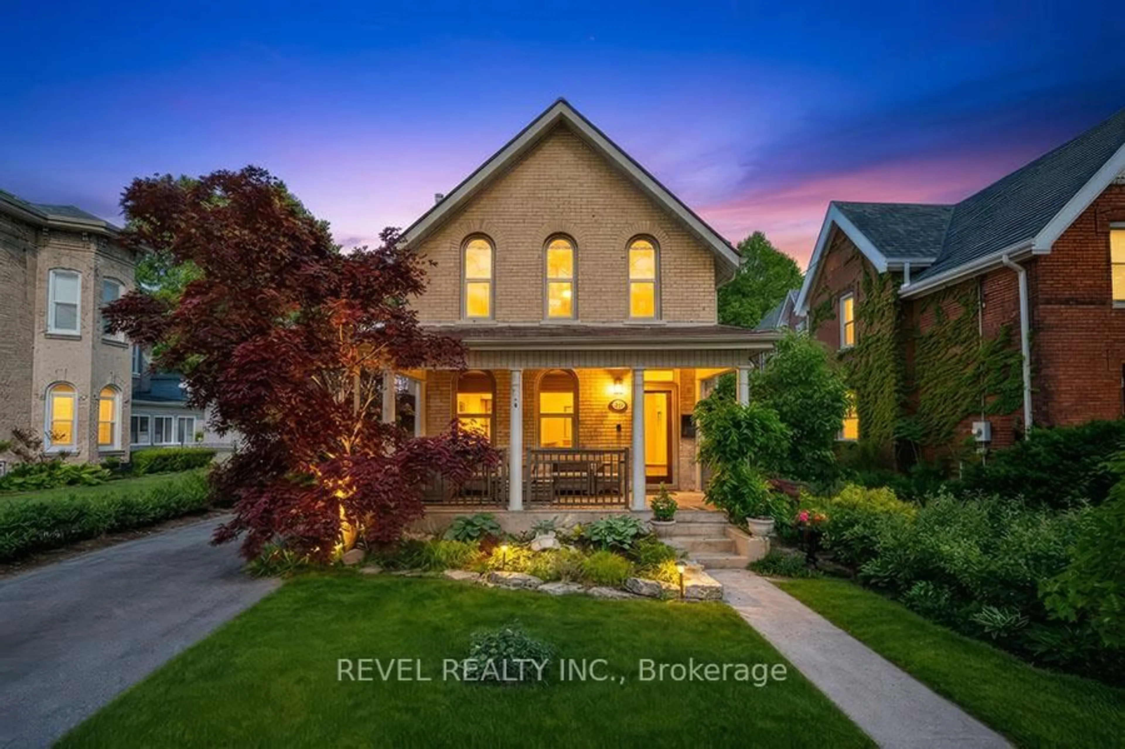 Home with brick exterior material, street for 11 Chestnut Ave, Brantford Ontario N3T 4B9