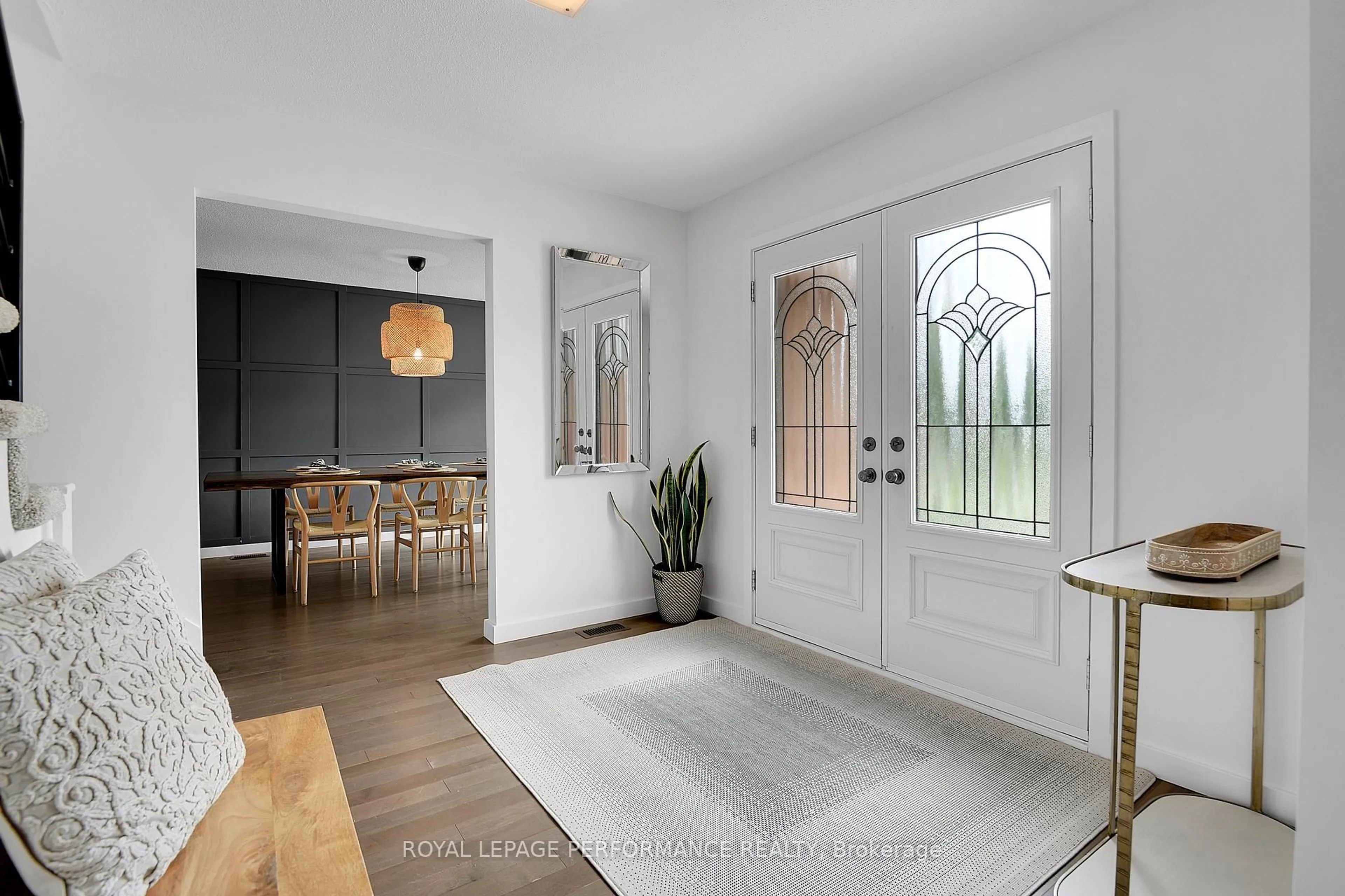 Indoor entryway for 69 Hawk Cres, Ottawa Ontario K1V 9G8