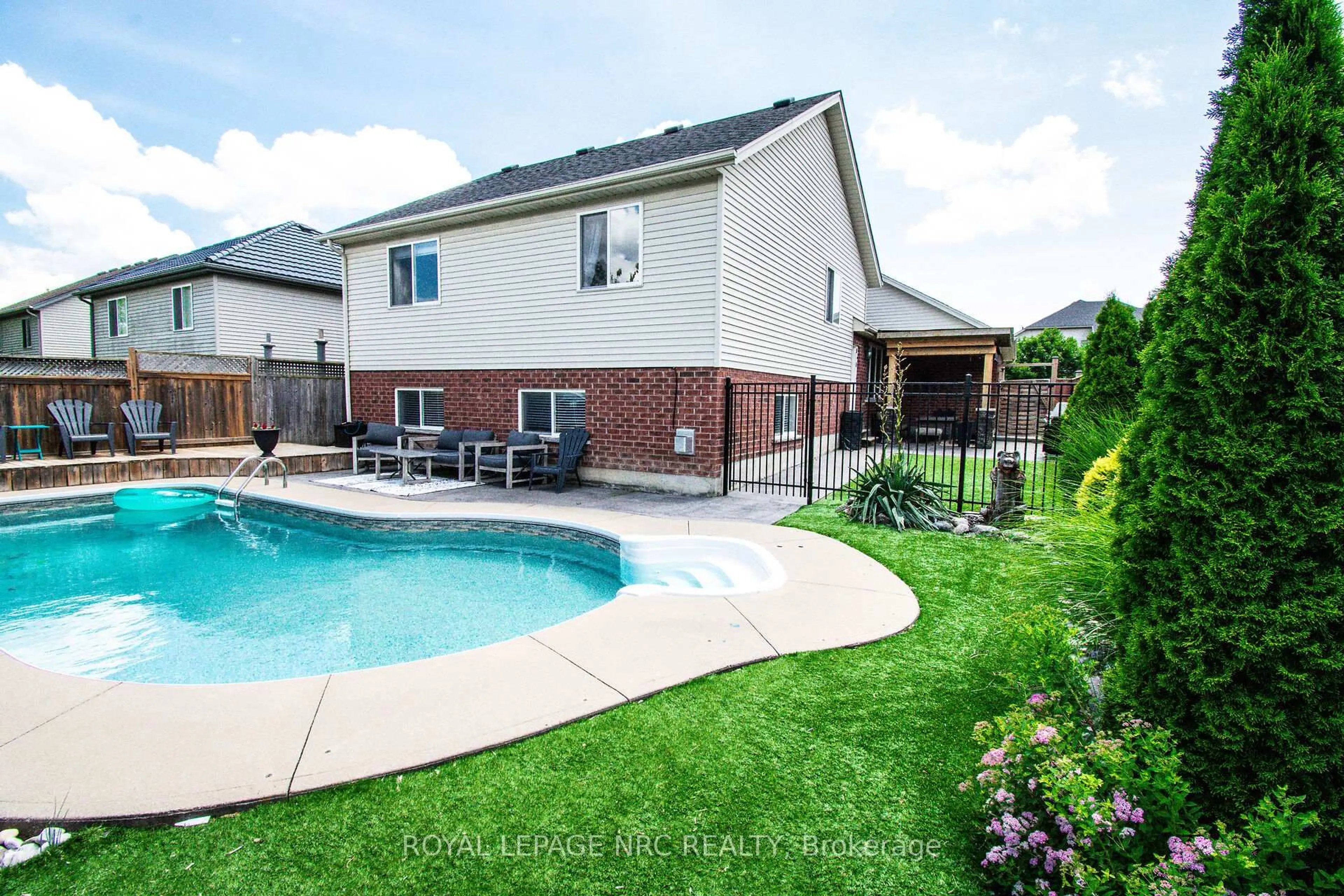 Unknown for 15 Arlene St, St. Catharines Ontario L2S 4C9