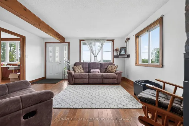 22006 Old Highway 2, South Glengarry 4