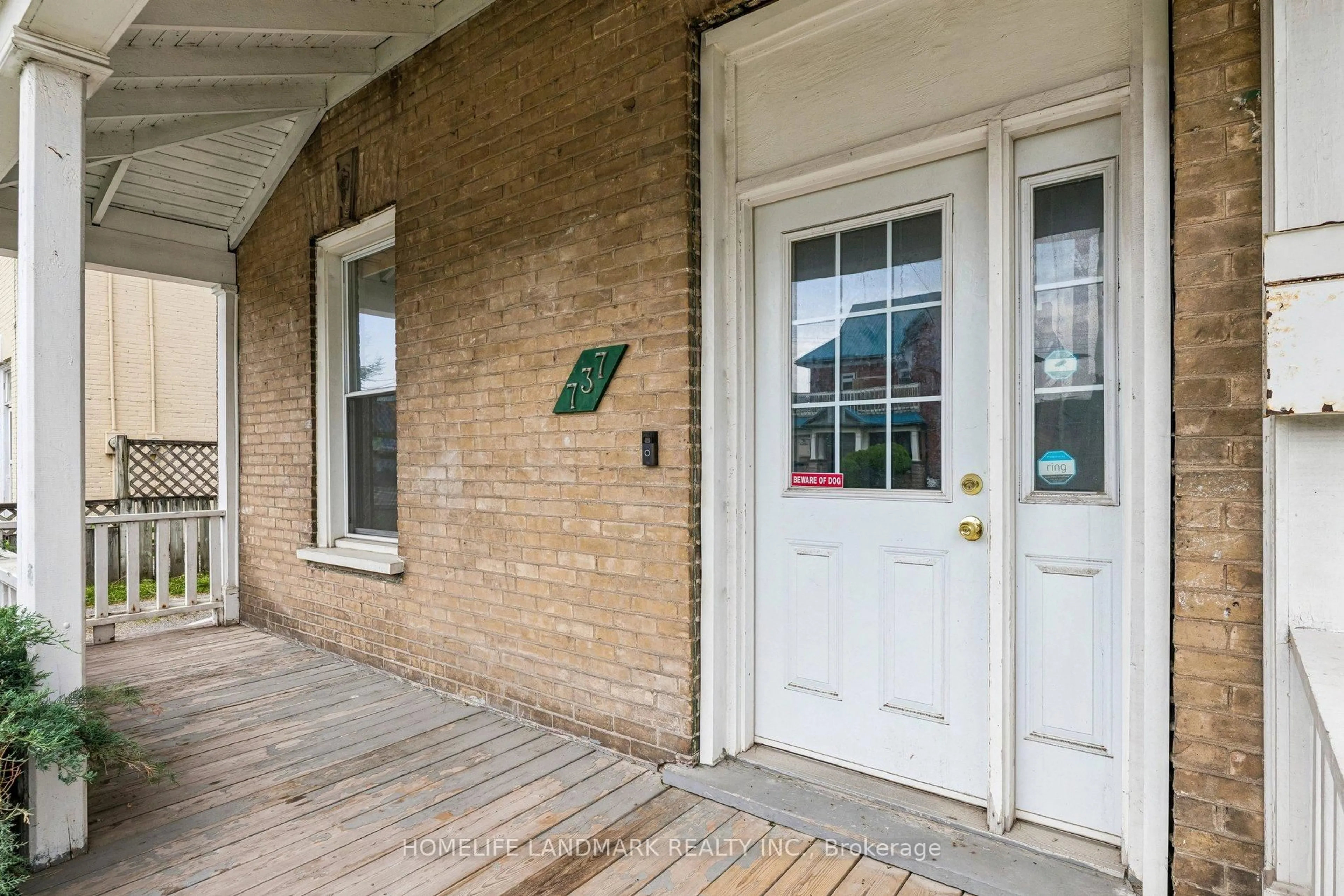 Unknown for 737 Water St, Peterborough Ontario K9H 3N5