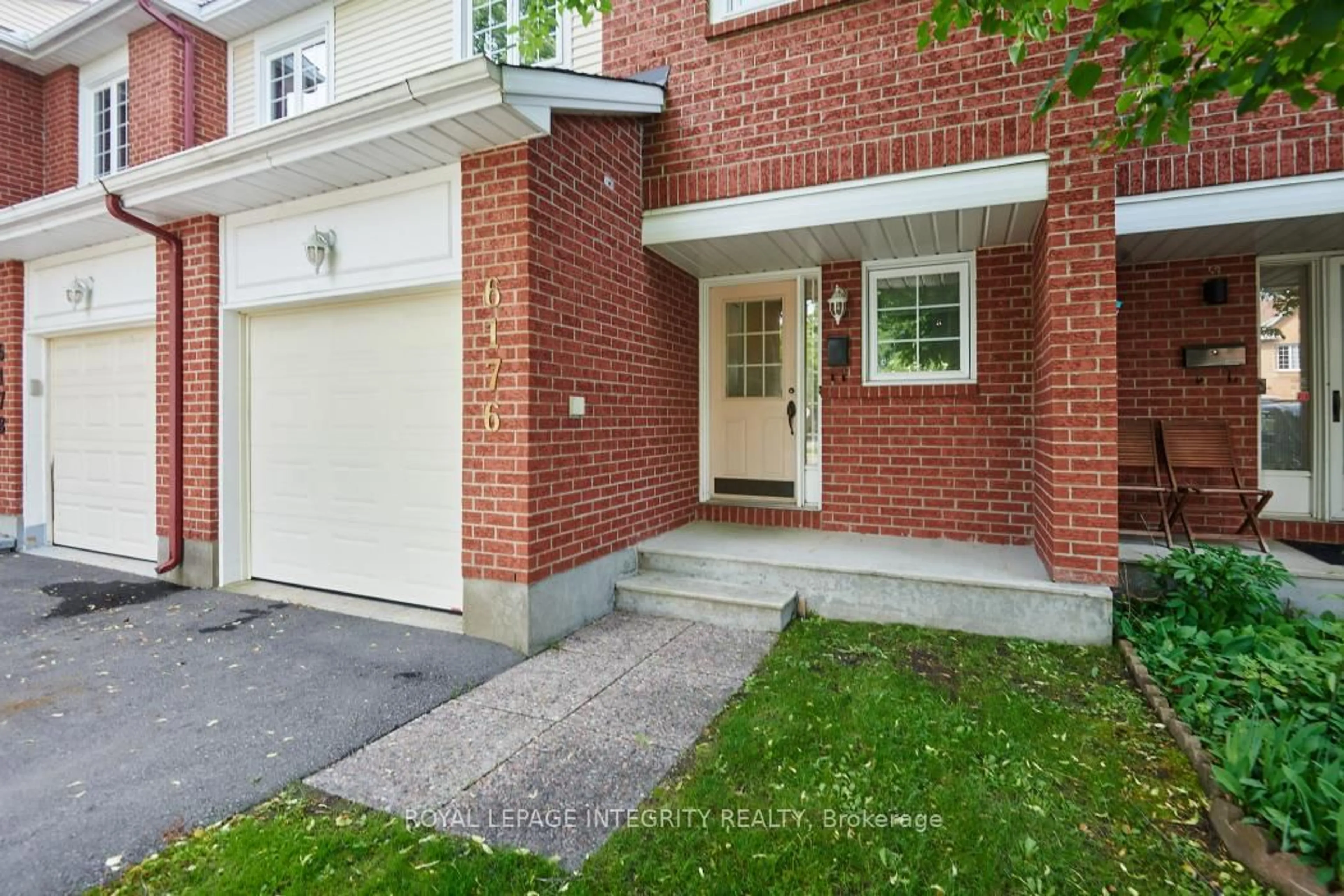 Home with brick exterior material, street for 6176 Oak Meadows Drive Dr, Ottawa Ontario K1C 7G8