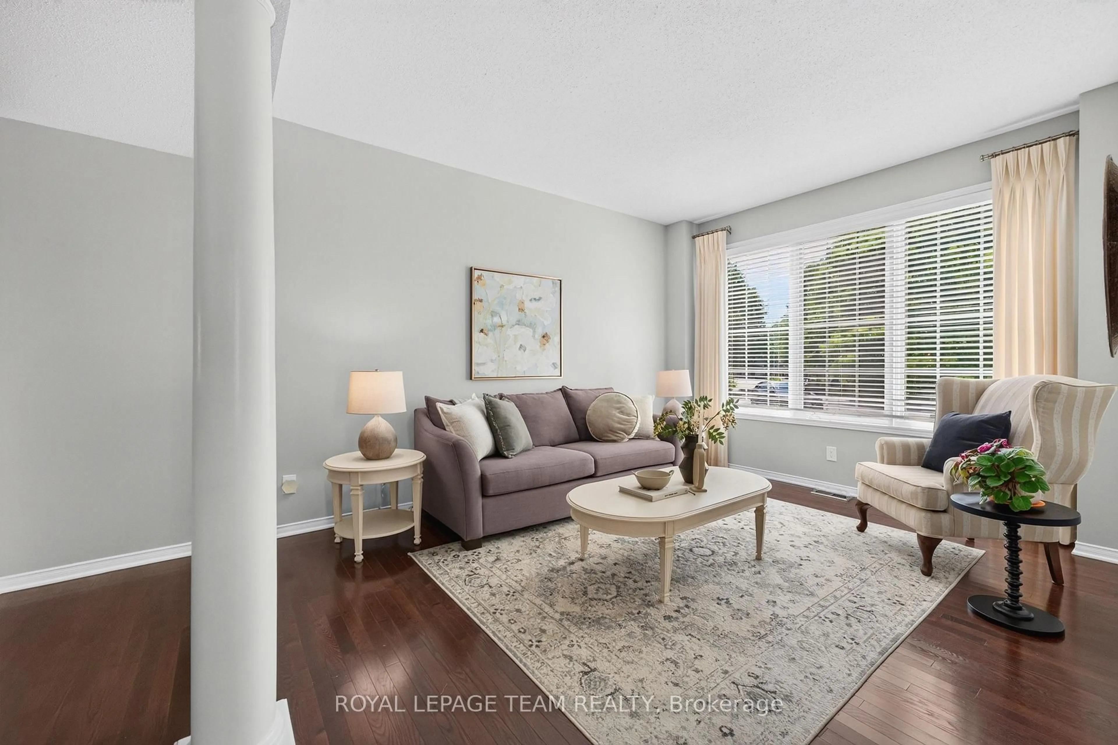 Living room with furniture, unknown for 14 Wynridge Pl, Ottawa Ontario K2M 2S9