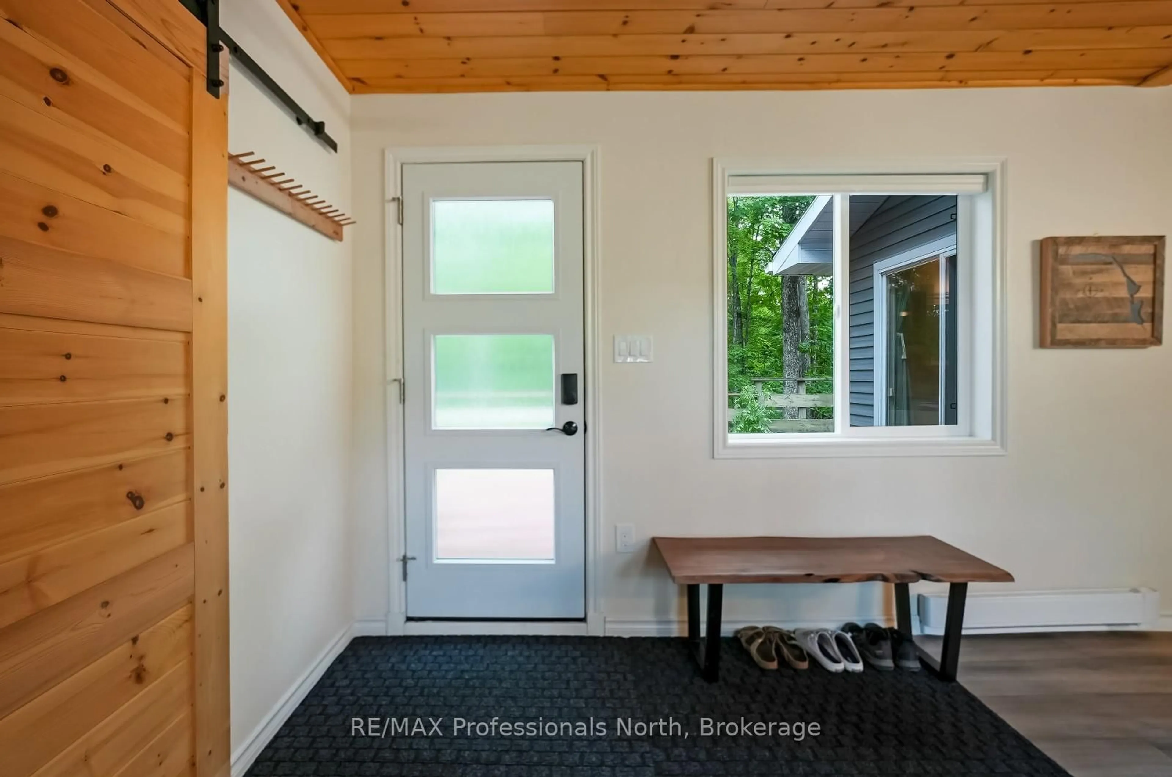 Indoor entryway for 1534 Salerno Lake Rd, Highlands East Ontario K0M 1X0