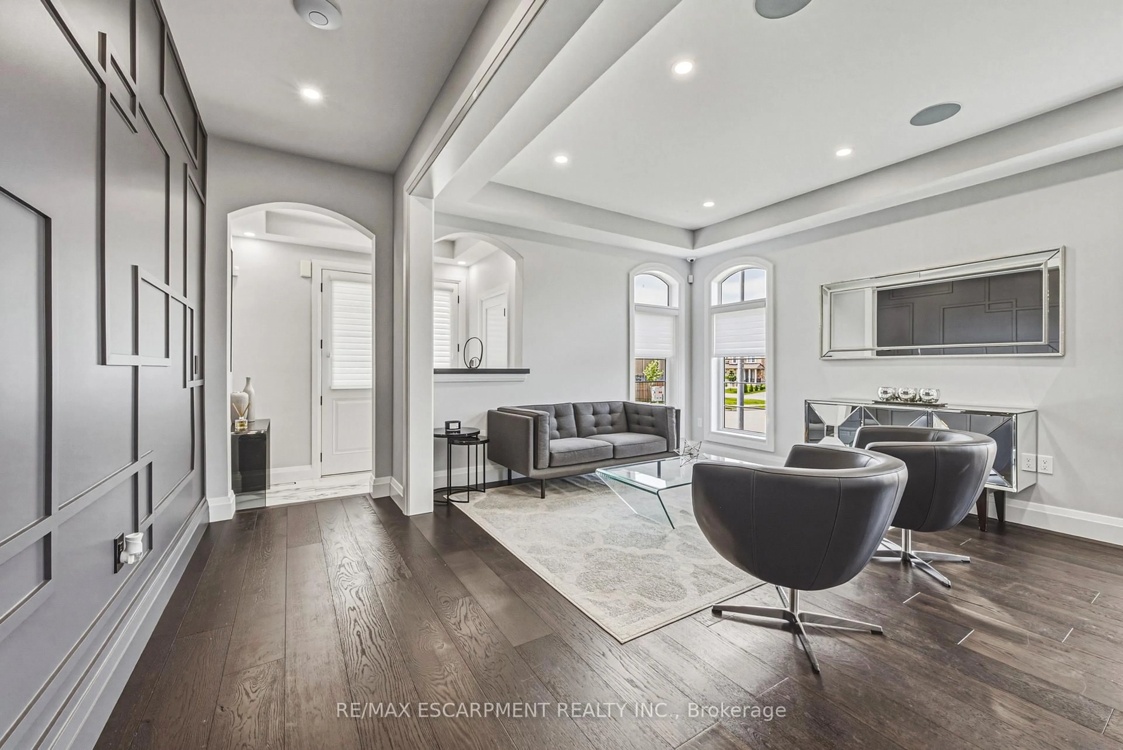 Living room with furniture, unknown for 55 Robarts Dr, Hamilton Ontario L9K 0H5