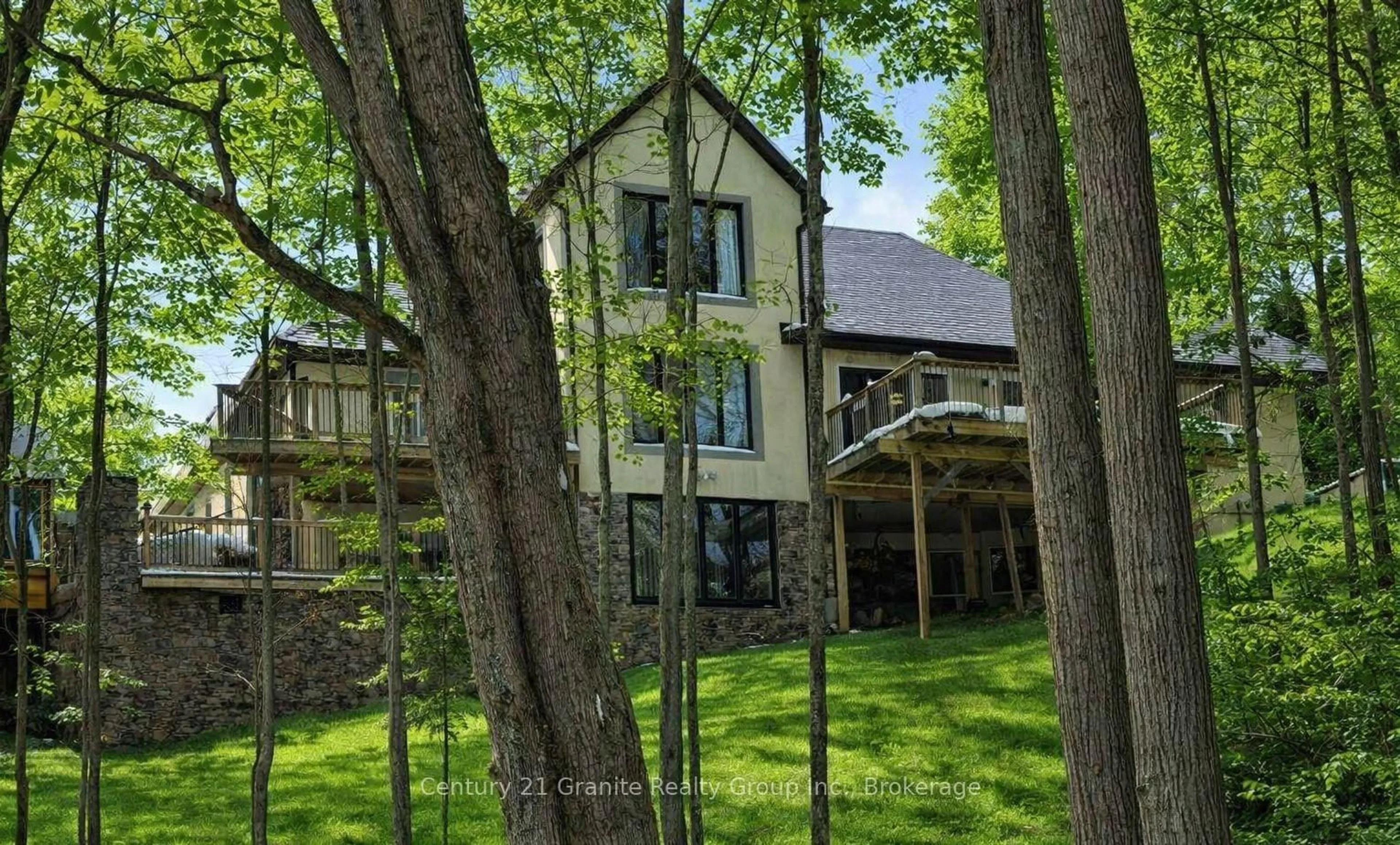 A pic from outside/outdoor area/front of a property/back of a property/a pic from drone, forest/trees view for 41 Maple St, Bancroft Ontario K0L 1C0
