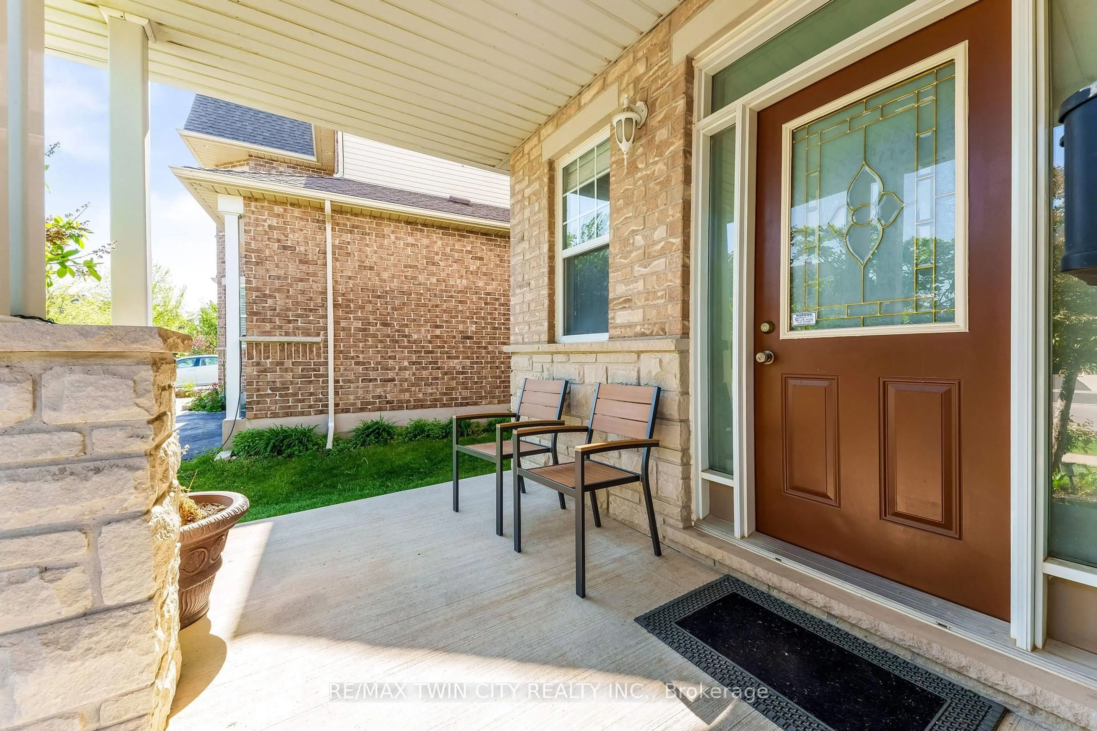 Unknown for 27 Tremaine Dr, Kitchener Ontario N2A 4L9
