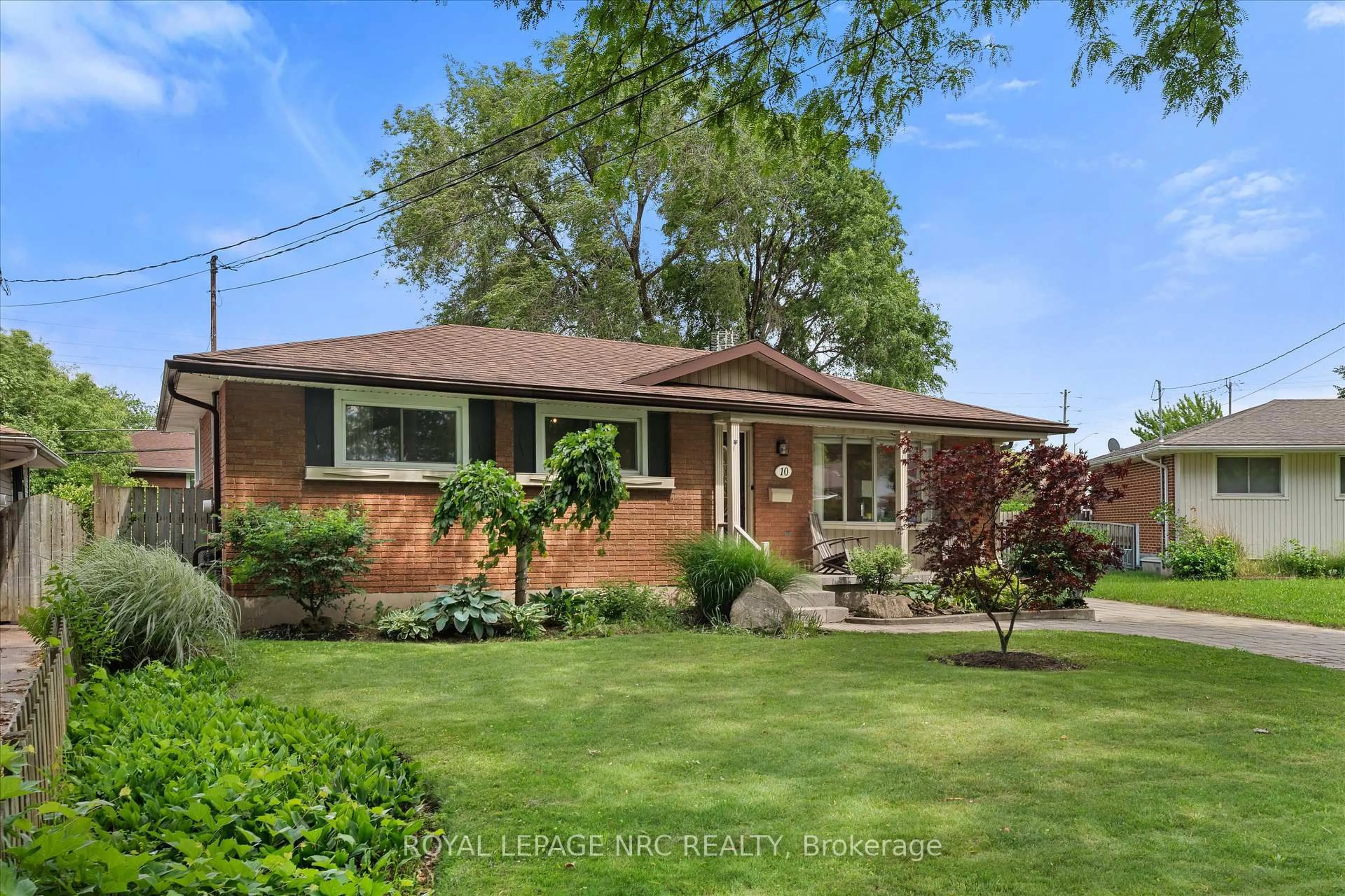 Home with brick exterior material, street for 10 Wakelin Terr, St. Catharines Ontario L2M 4K3
