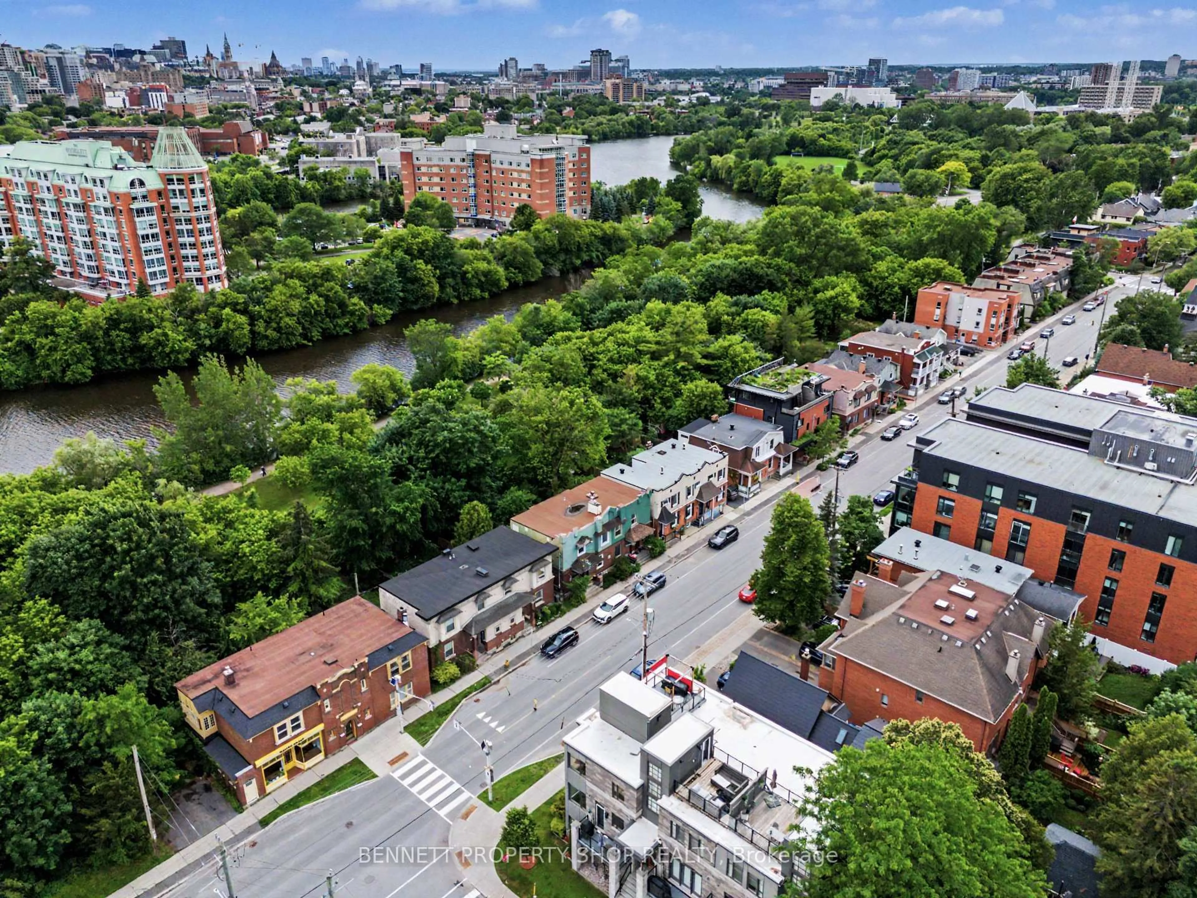 A pic from outside/outdoor area/front of a property/back of a property/a pic from drone, city buildings view from balcony for 289 Crichton St, Ottawa Ontario K1M 1W3
