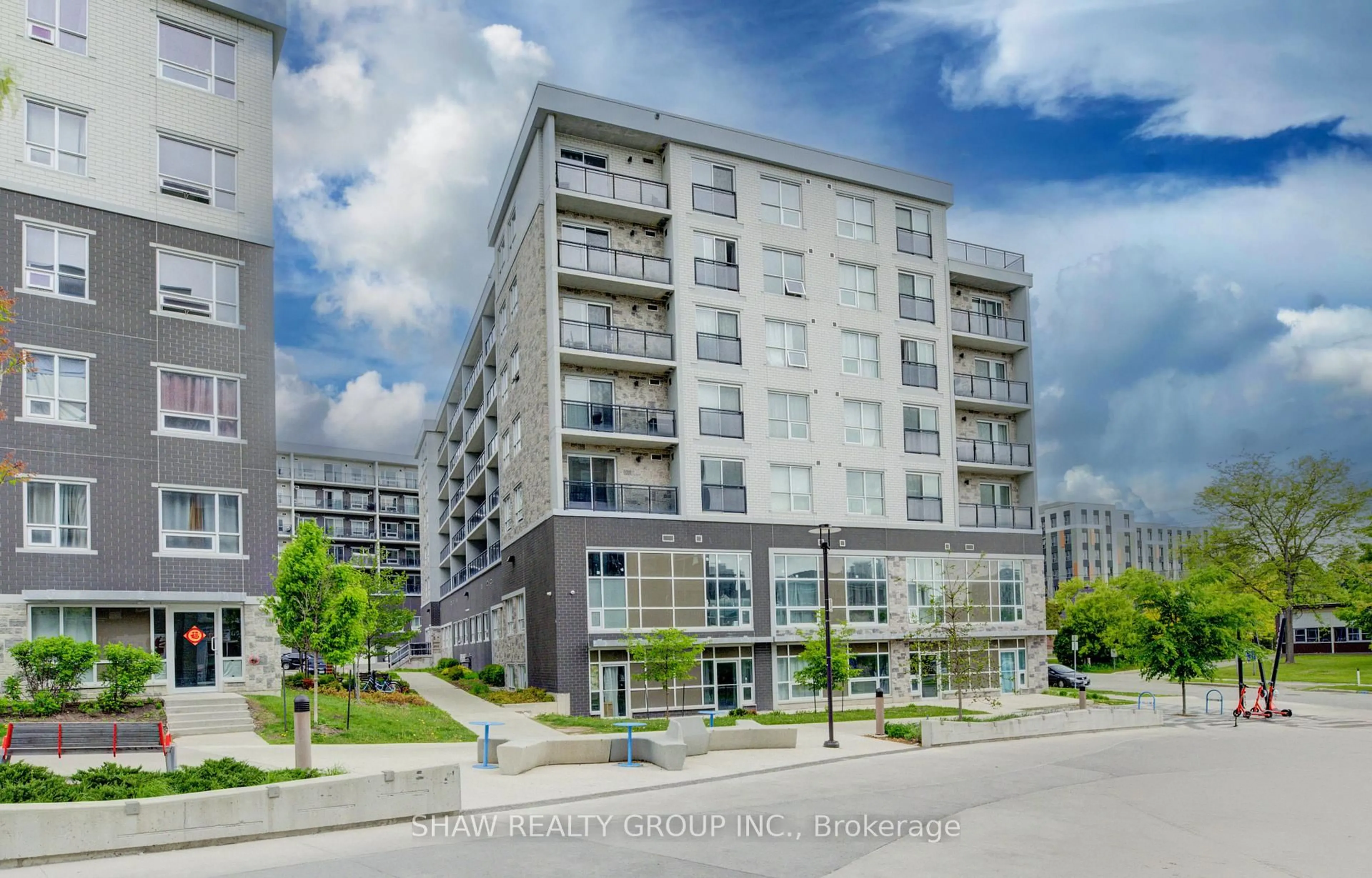 Patio, unknown for 275 Larch St #G105, Waterloo Ontario N2L 3R2