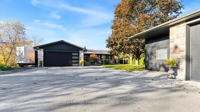2728 County Road 3, Prince Edward County 3