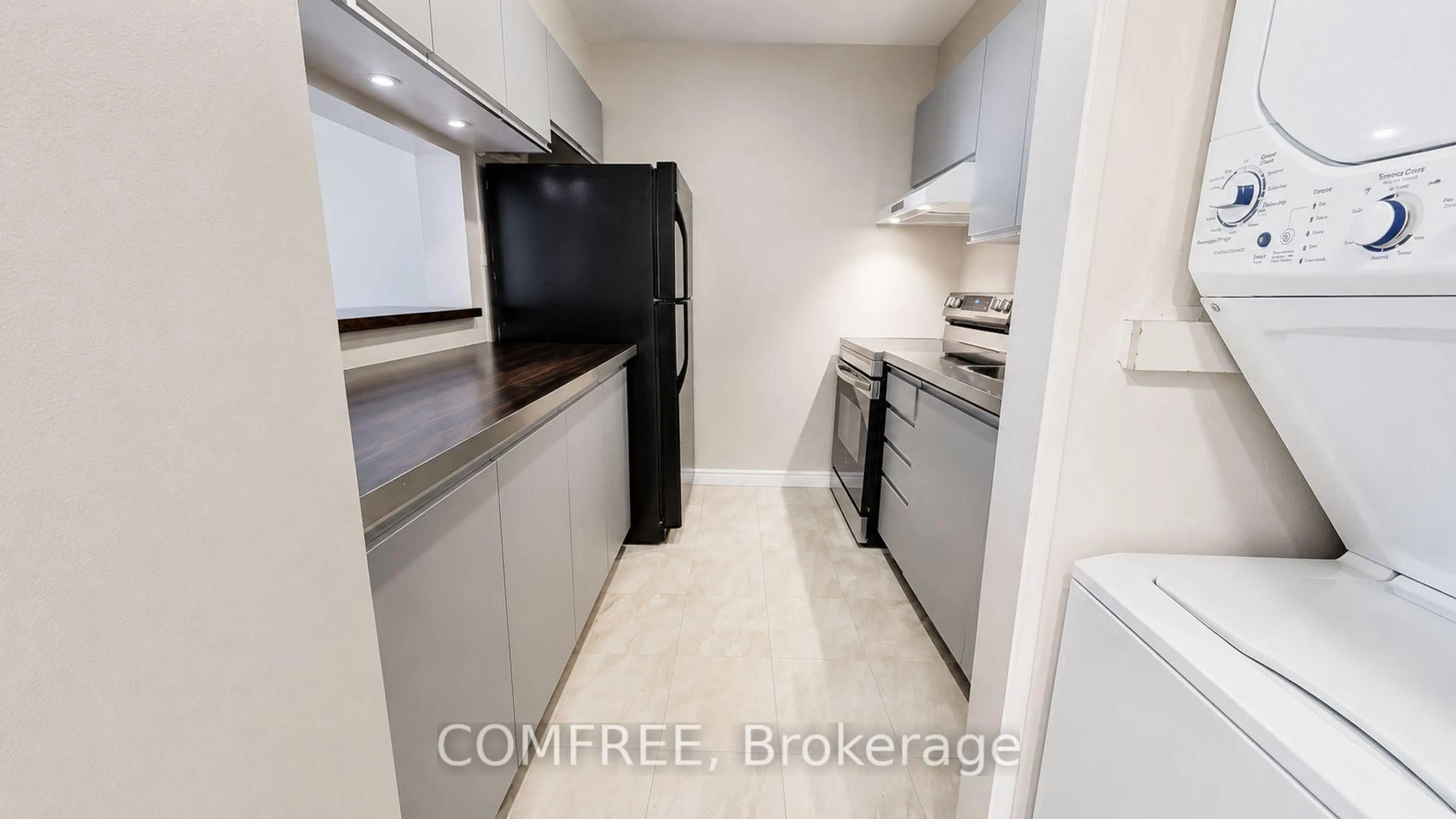 Standard kitchen, unknown for 270 Brittany Dr #214, Ottawa Ontario K1K 4M3