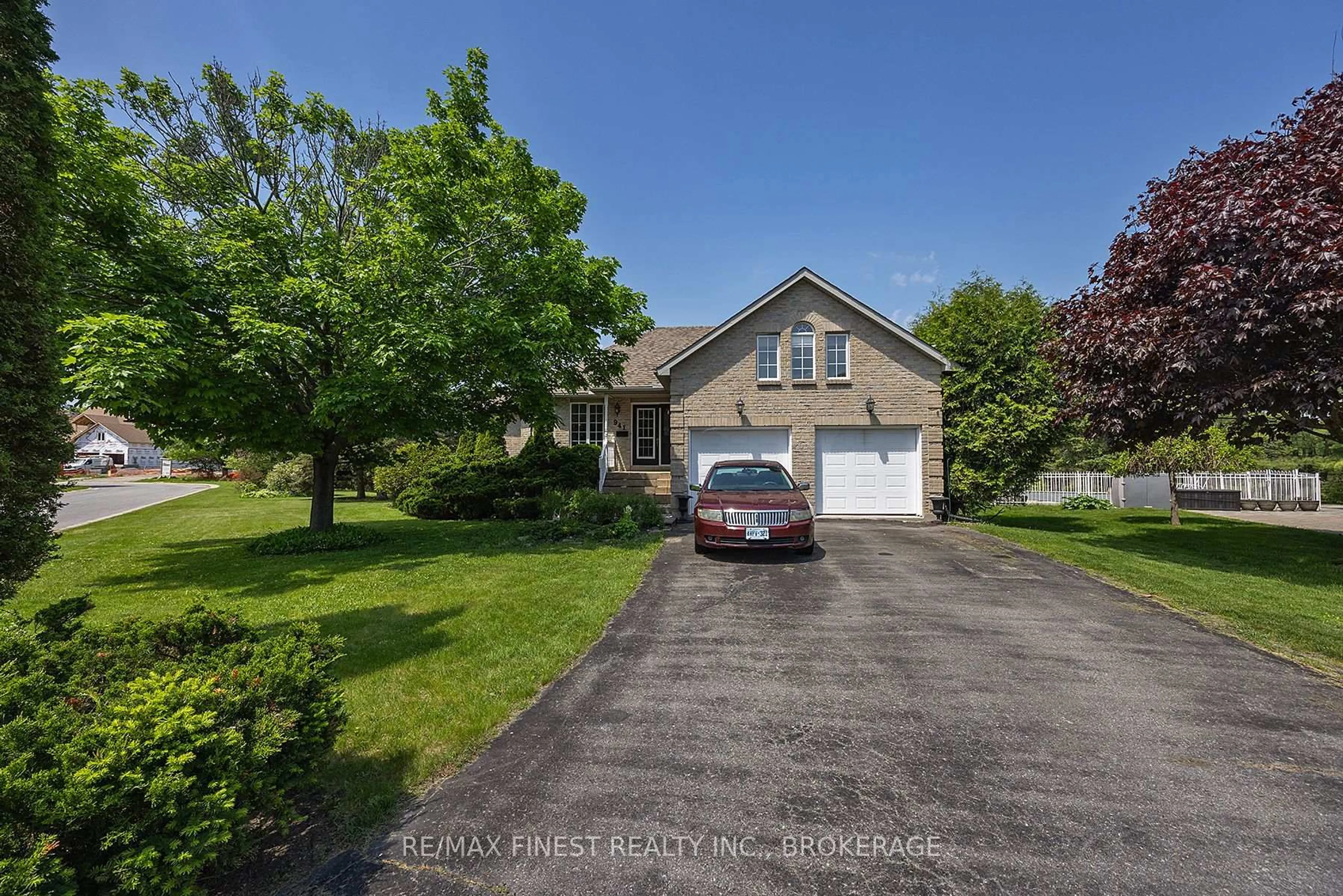 A pic from outside/outdoor area/front of a property/back of a property/a pic from drone, street for 941 Malvern Terr, Kingston Ontario K7P 2Y6