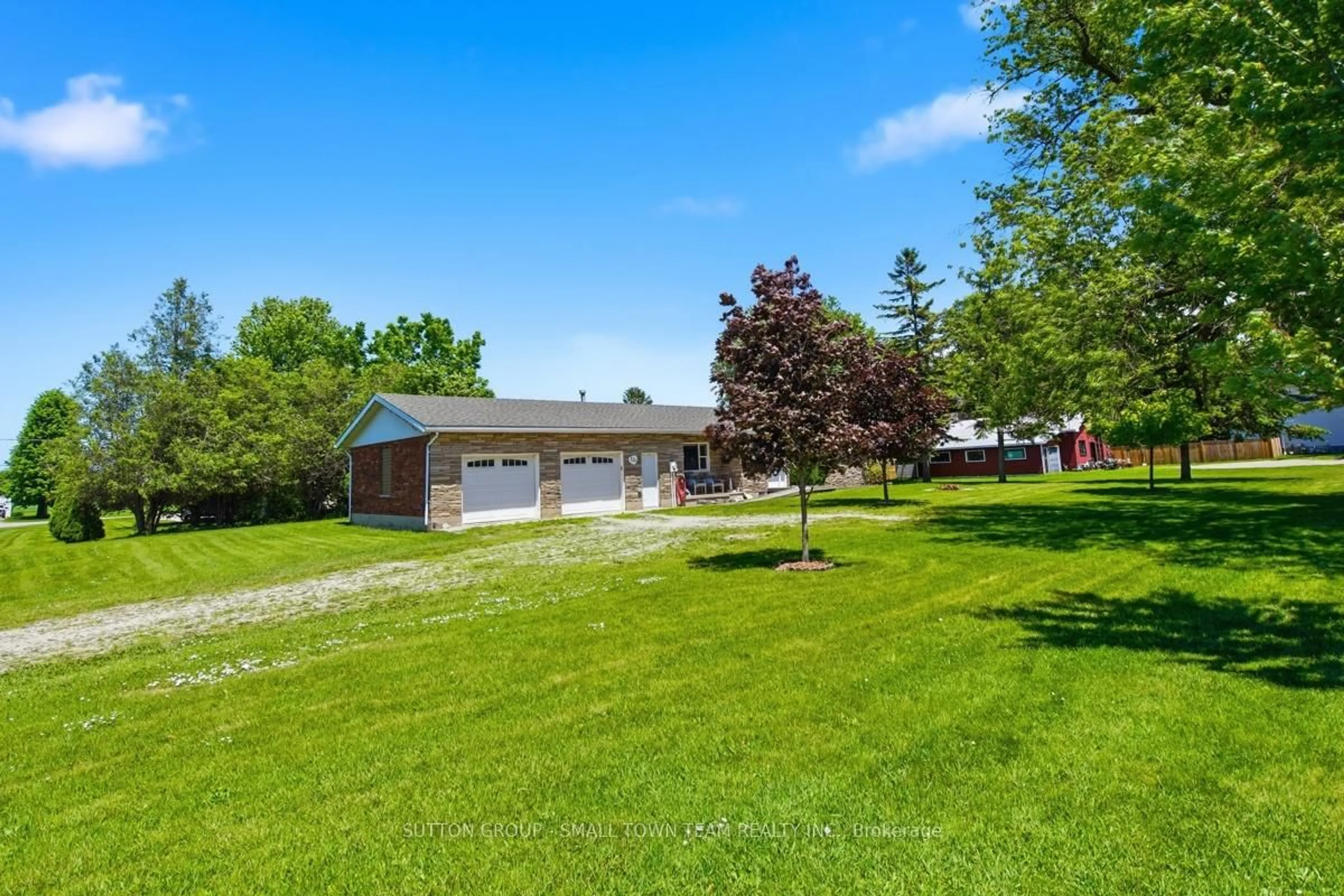 A pic from outside/outdoor area/front of a property/back of a property/a pic from drone, unknown for 184 Main St, Bluewater Ontario N0M 1N0