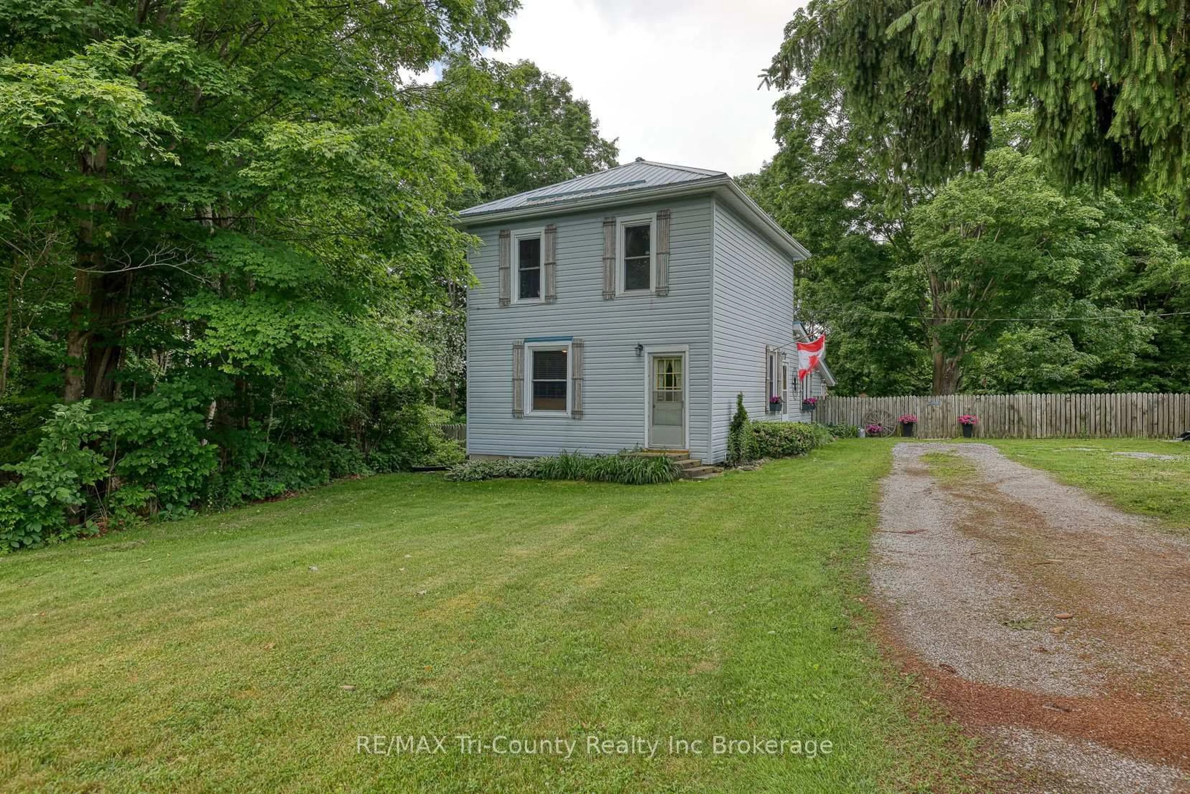 A pic from outside/outdoor area/front of a property/back of a property/a pic from drone, street for 2875 59 Highway, Norfolk Ontario N0E 1G0