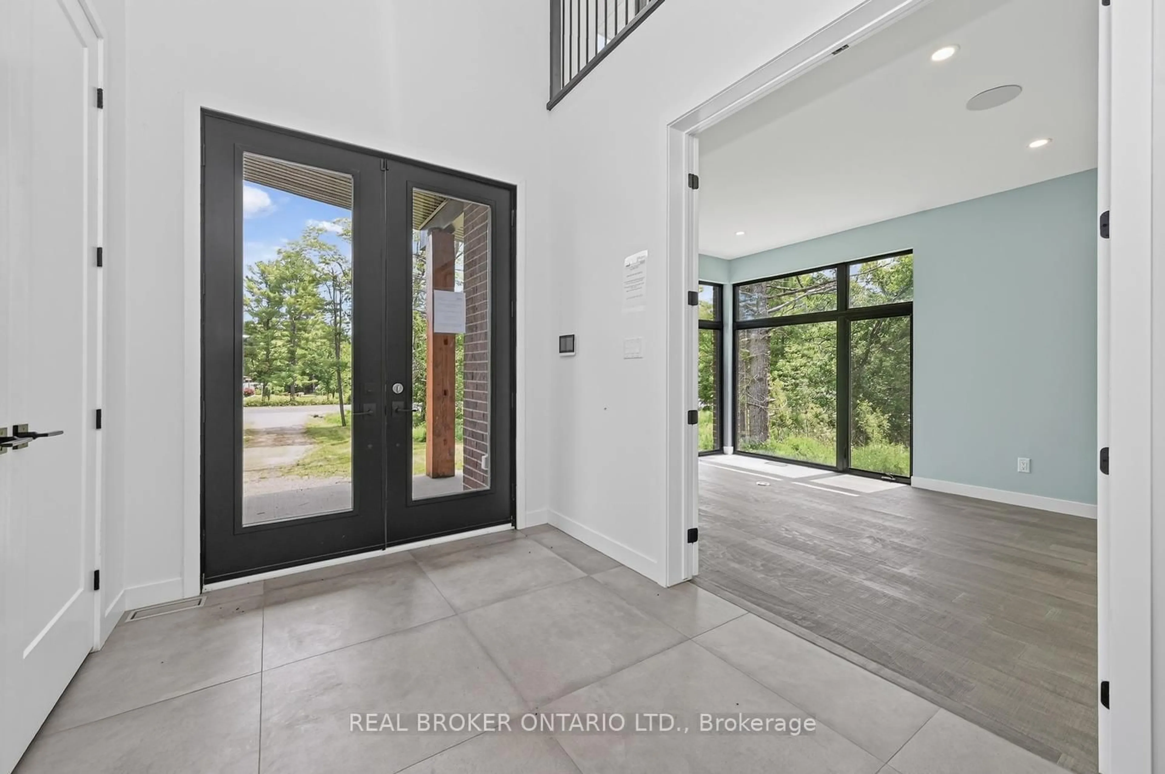 Indoor entryway for 2068 RICHMOND Rd, Smiths Falls Ontario K7A 4S7