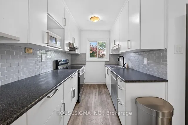 166 Southdale Rd #143, London South 3