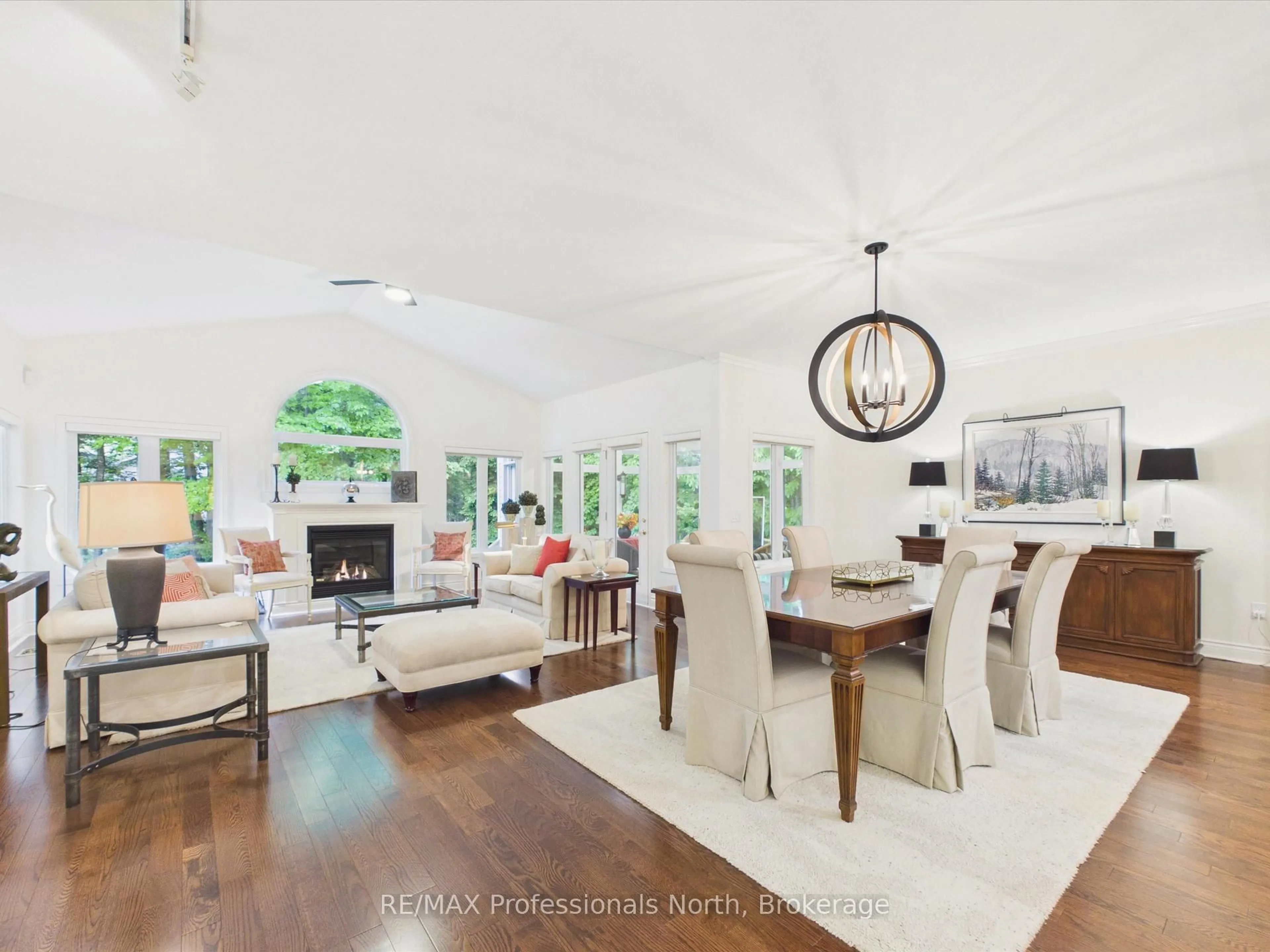 Unknown for 42 Springwood Cres, Gravenhurst Ontario P1P 1Y8