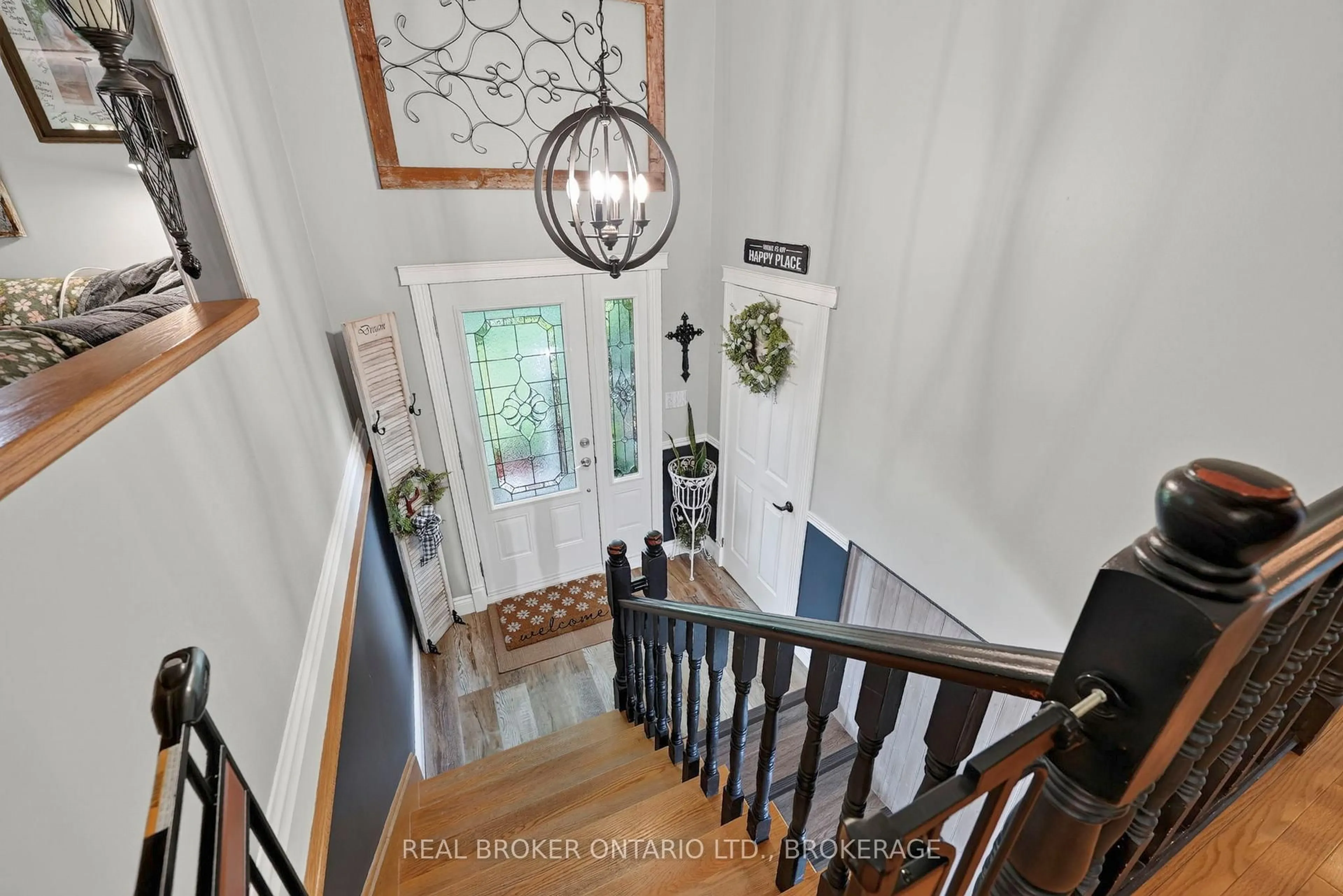 Indoor entryway for 5121 Brunet Rd, South Stormont Ontario K0C 1R0