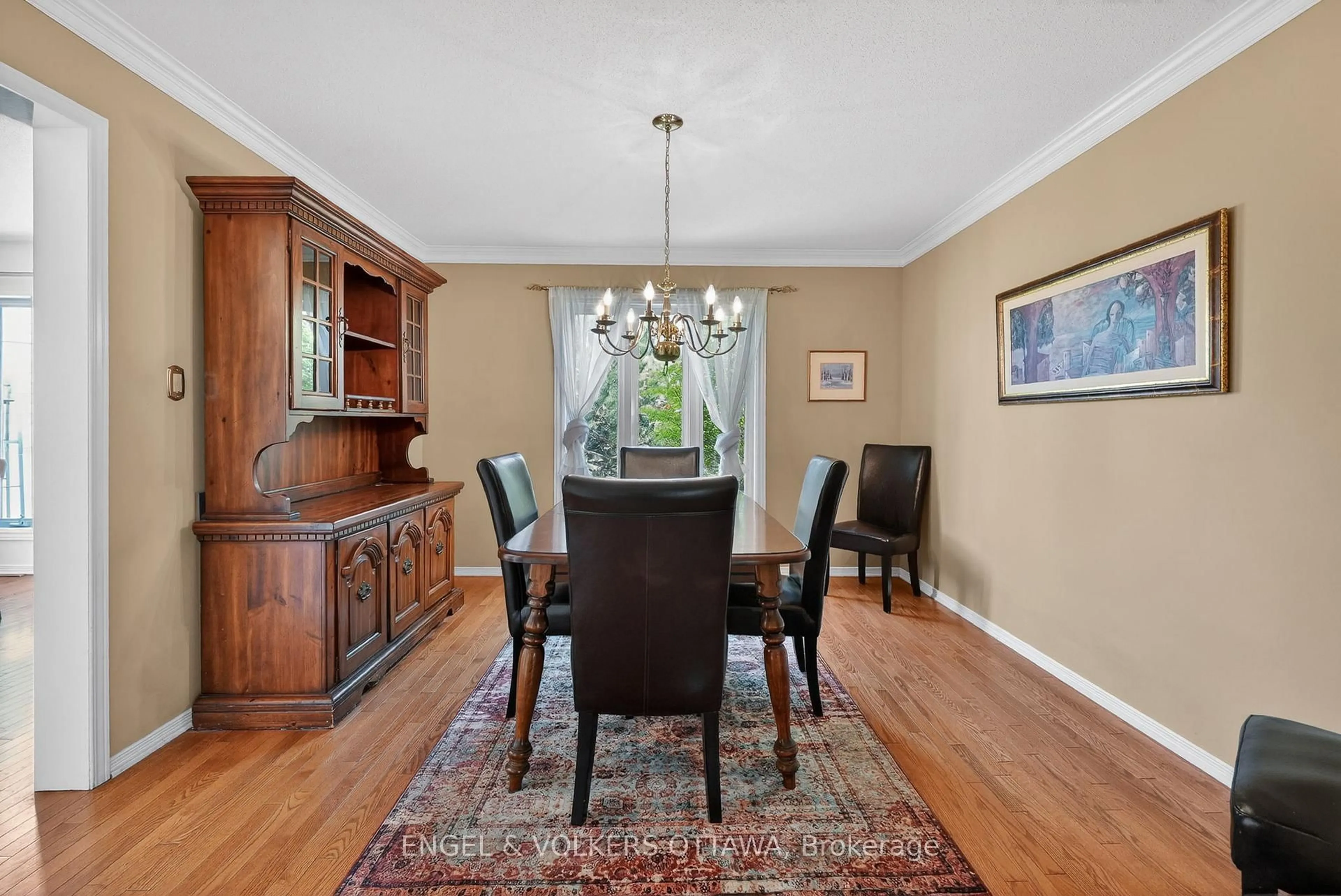 Dining room, wood/laminate floor for 6592 Windsong Ave, Orleans Ontario K1C 6M9