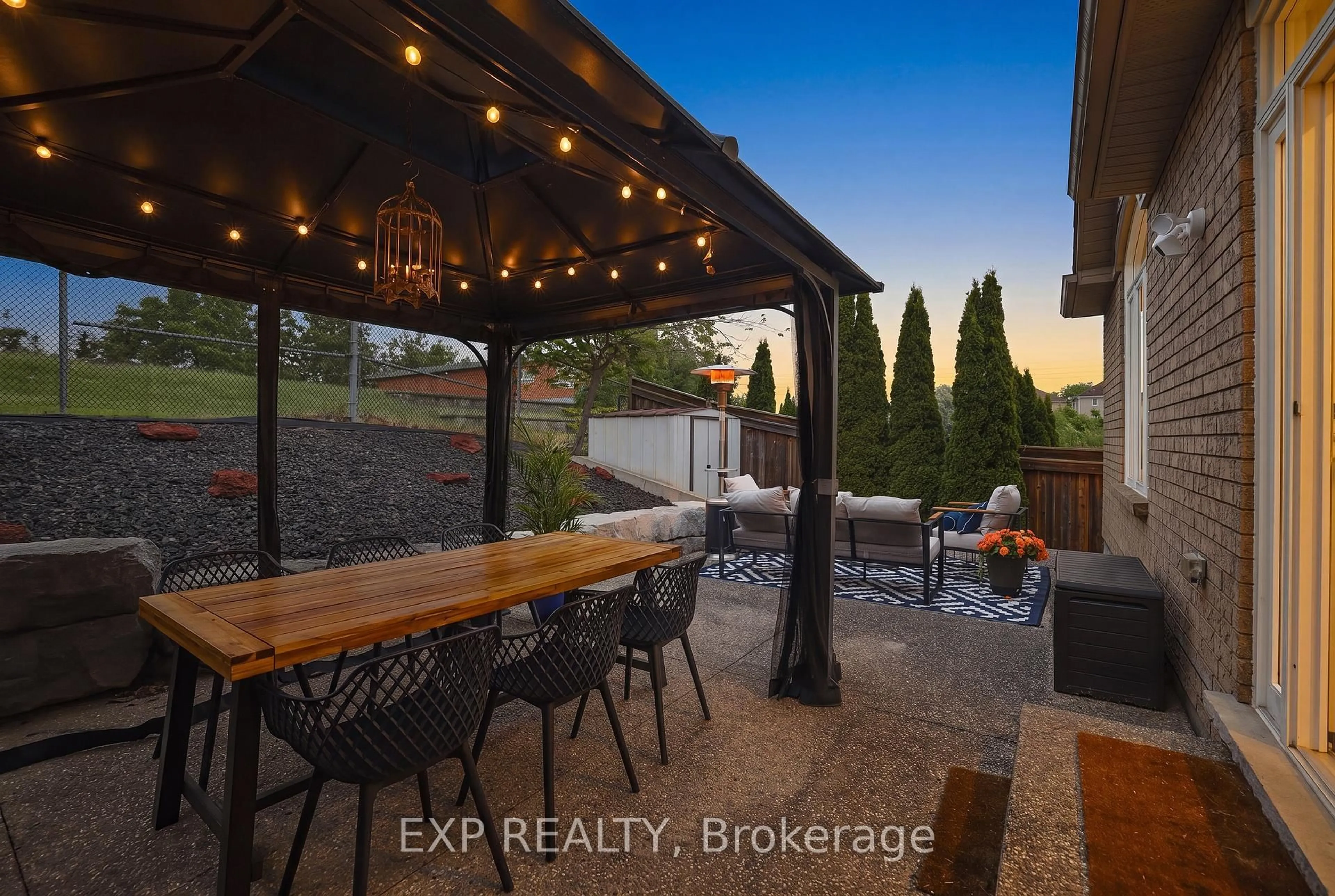 Patio, unknown for 16 Gouda Pl, Cambridge Ontario N1P 0B1
