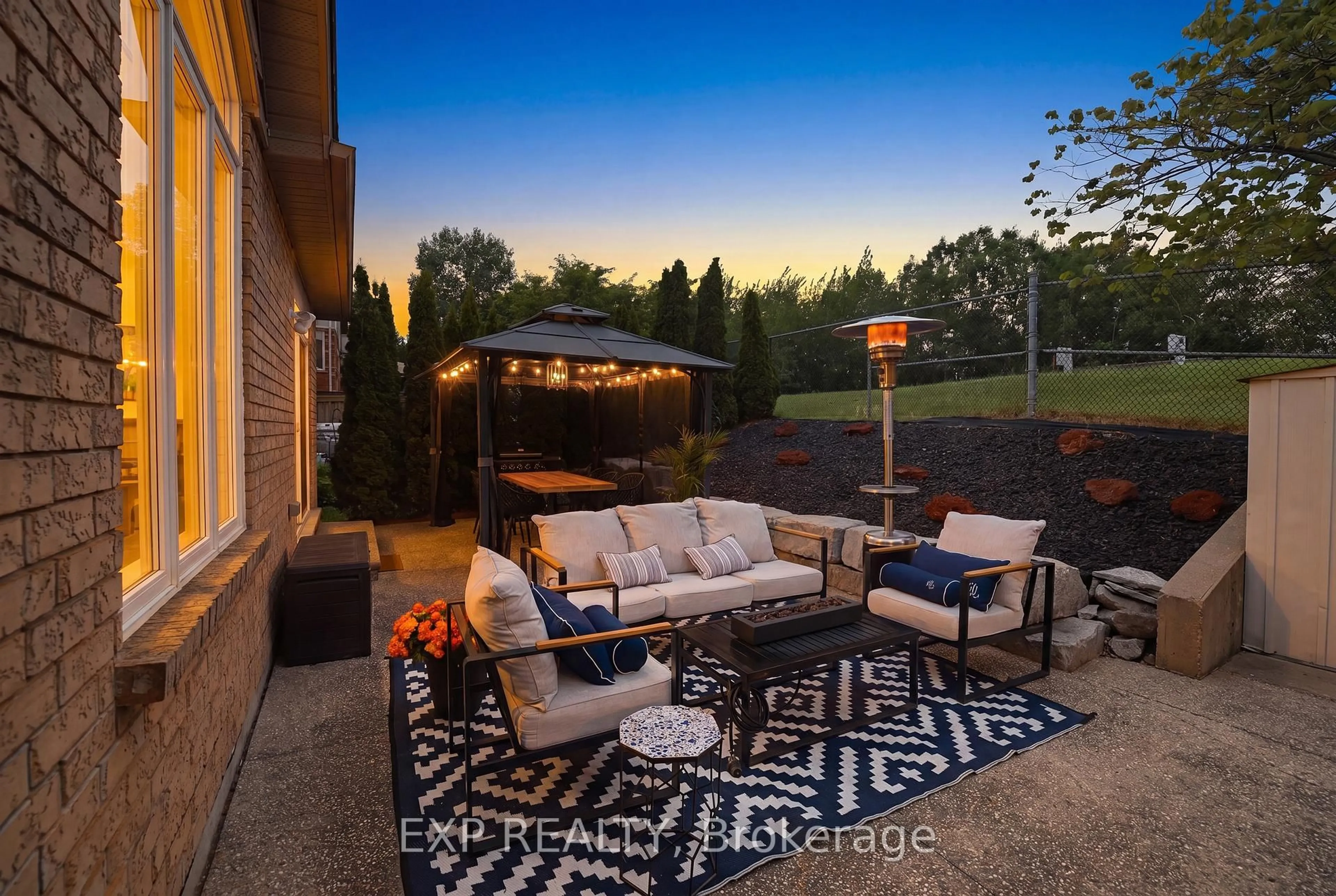 Patio, unknown for 16 Gouda Pl, Cambridge Ontario N1P 0B1