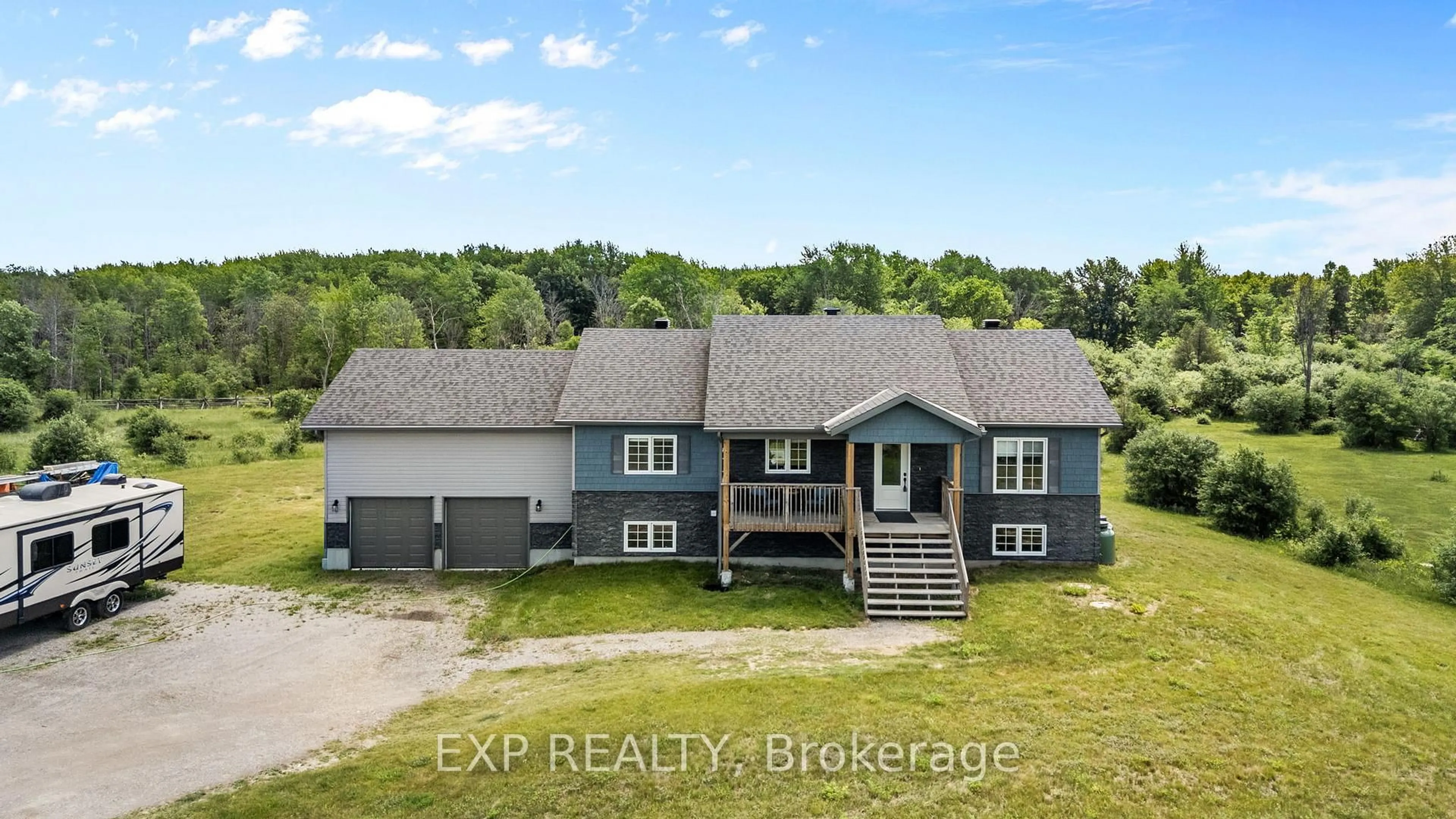 A pic from outside/outdoor area/front of a property/back of a property/a pic from drone, building for 4153 Roger Stevens Dr, Smiths Falls Ontario K7A 4S6