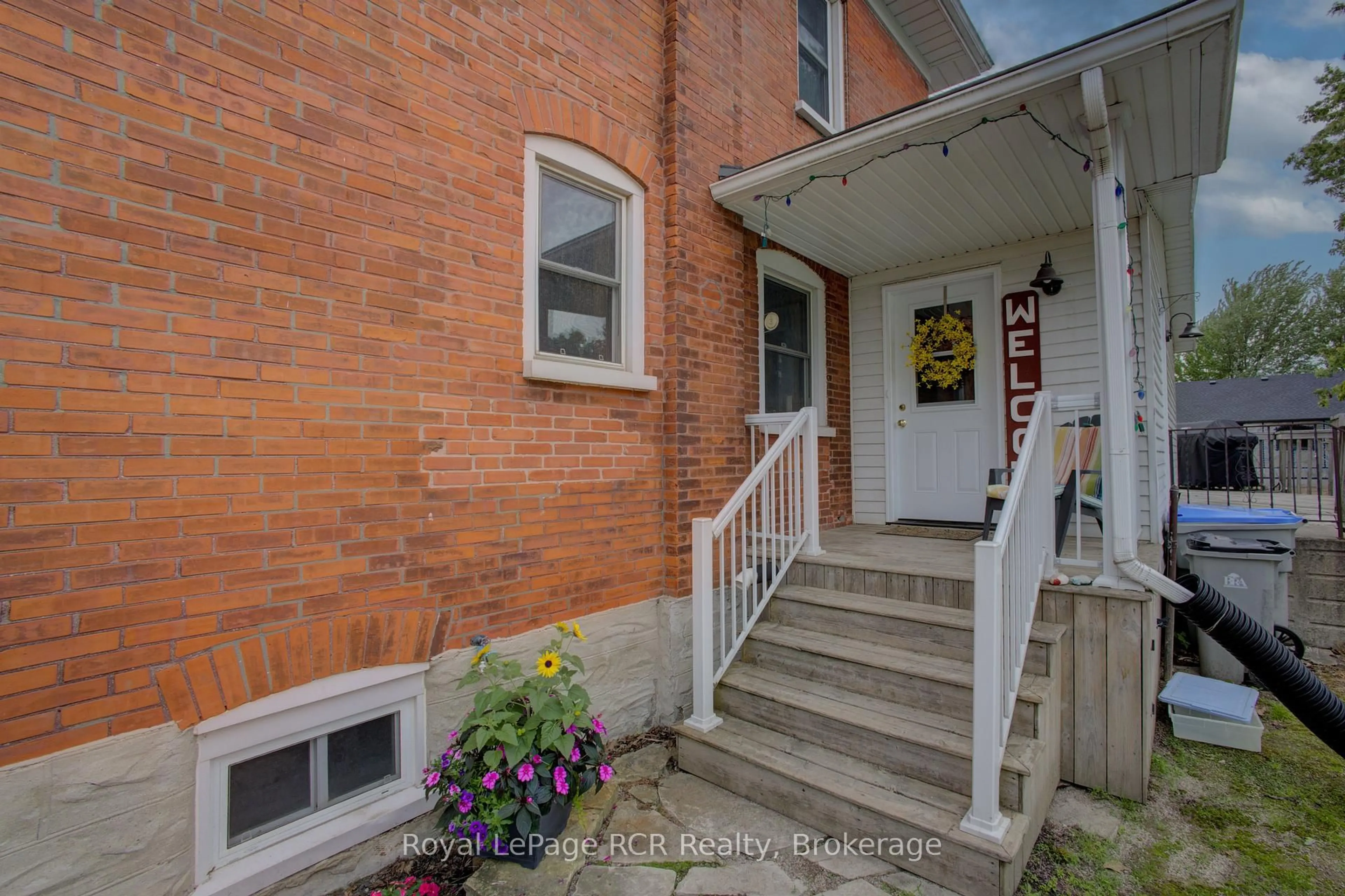 Unknown for 252 Main St, North Perth Ontario N0G 1B0