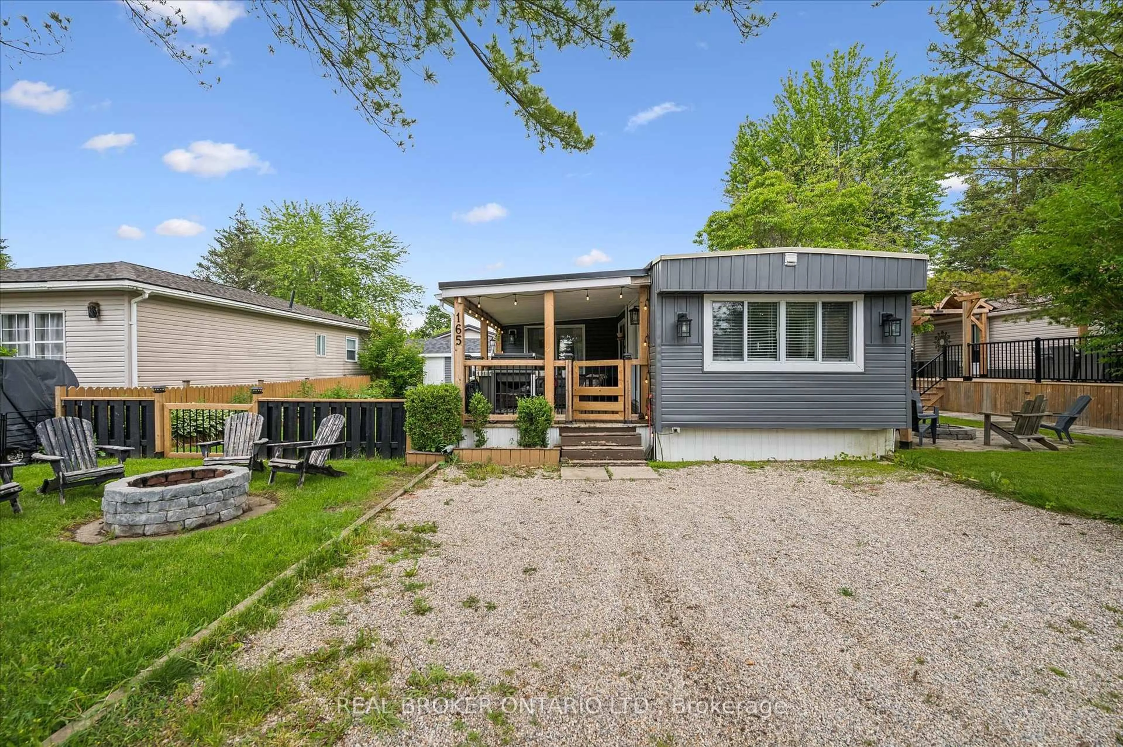Unknown for 165 Cedar Cres, Centre Wellington Ontario N1M 2W5