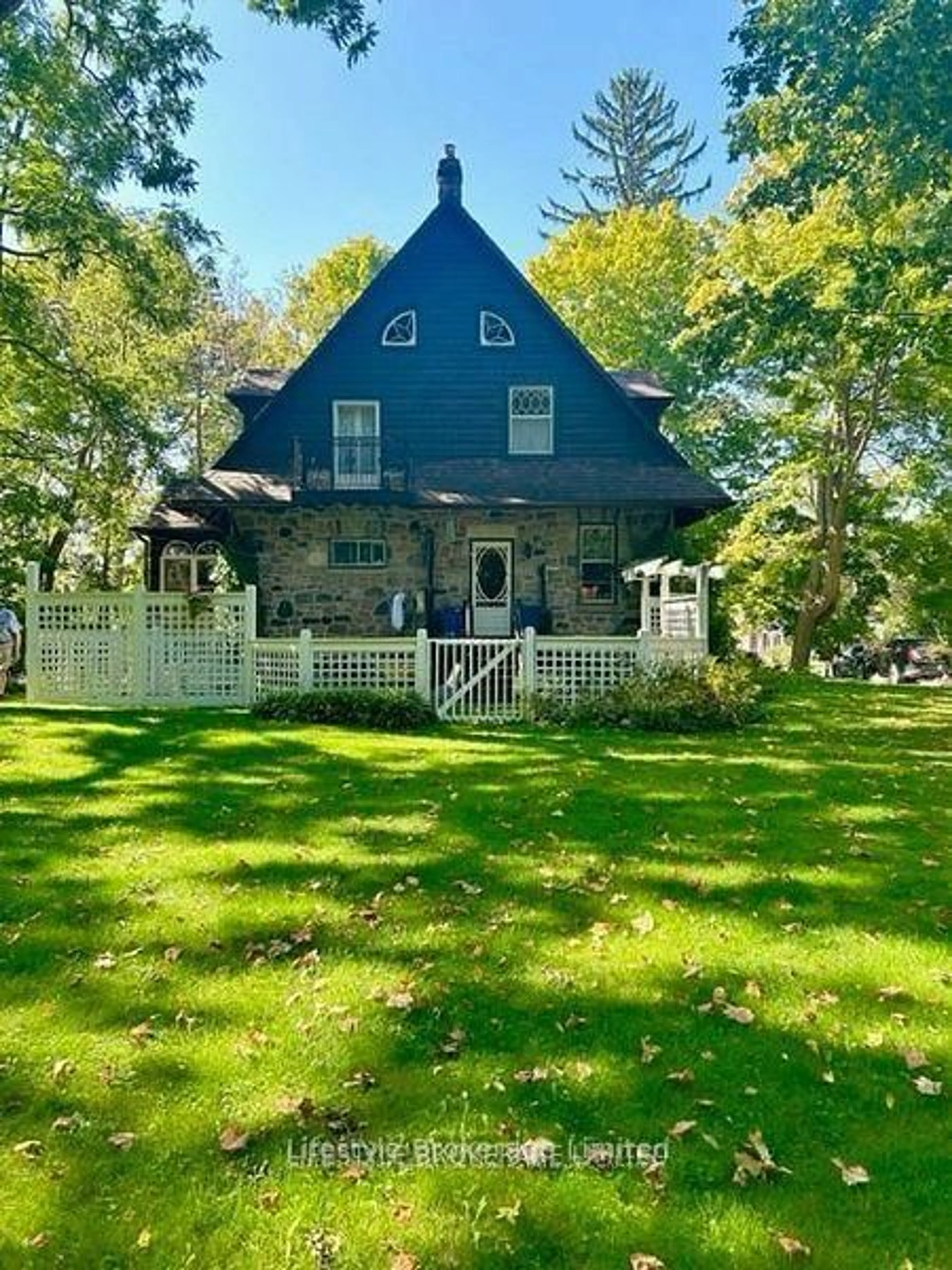 A pic from outside/outdoor area/front of a property/back of a property/a pic from drone, street for 2315 County Rd 45 Rd, Asphodel-Norwood Ontario K0L 2V0