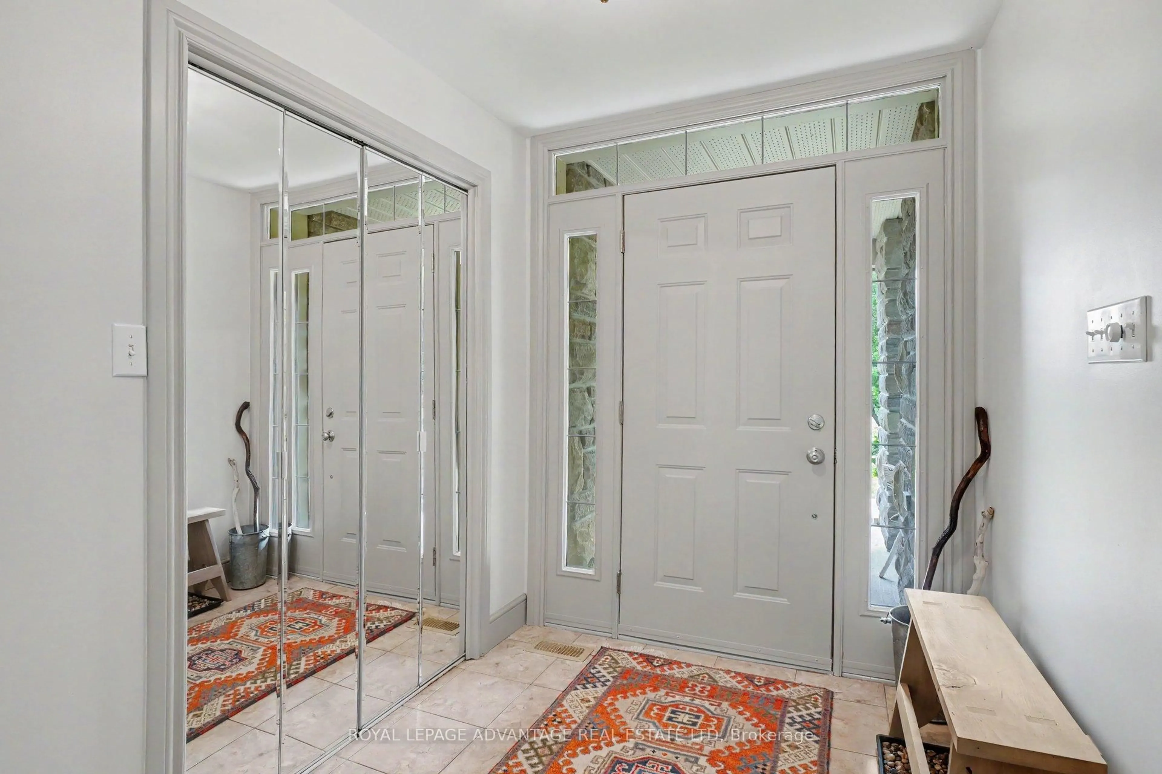Indoor entryway for 119 Georgina St, Perth Ontario K7H 3C9