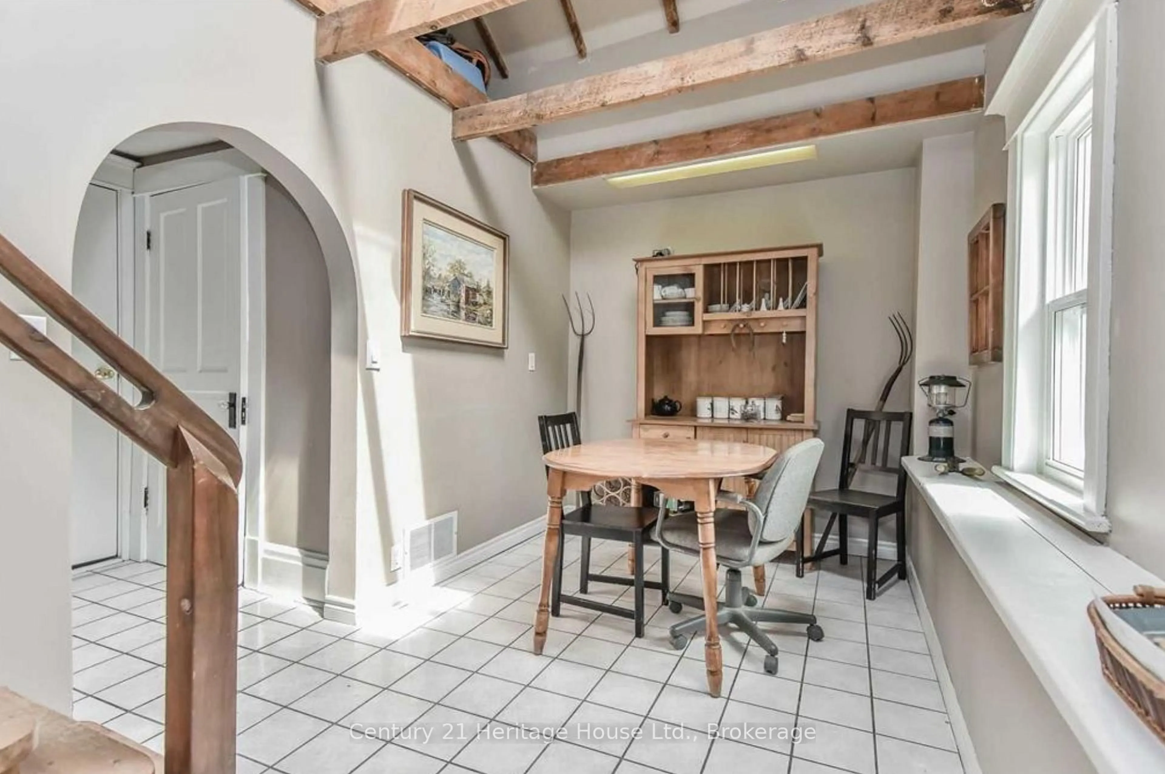 Dining room, ceramic/tile floor for 153 St Andrews St, Cambridge Ontario N1S 1N2