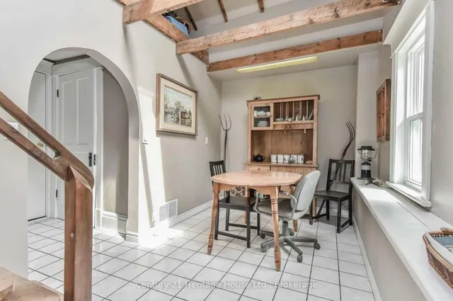 153 St Andrews St, Cambridge 4