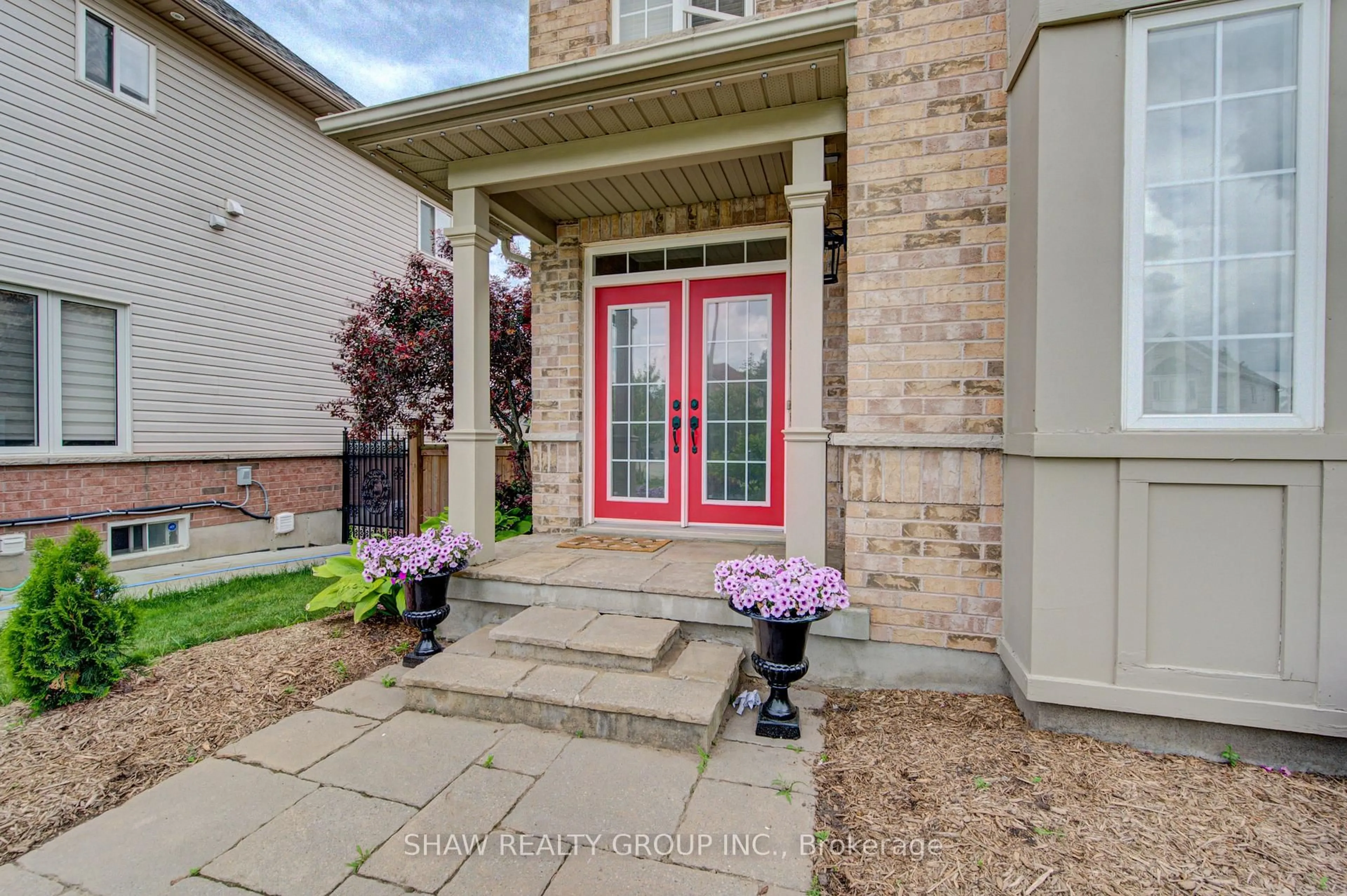 Unknown for 23 Stoneman Crt, Cambridge Ontario N1P 1C9