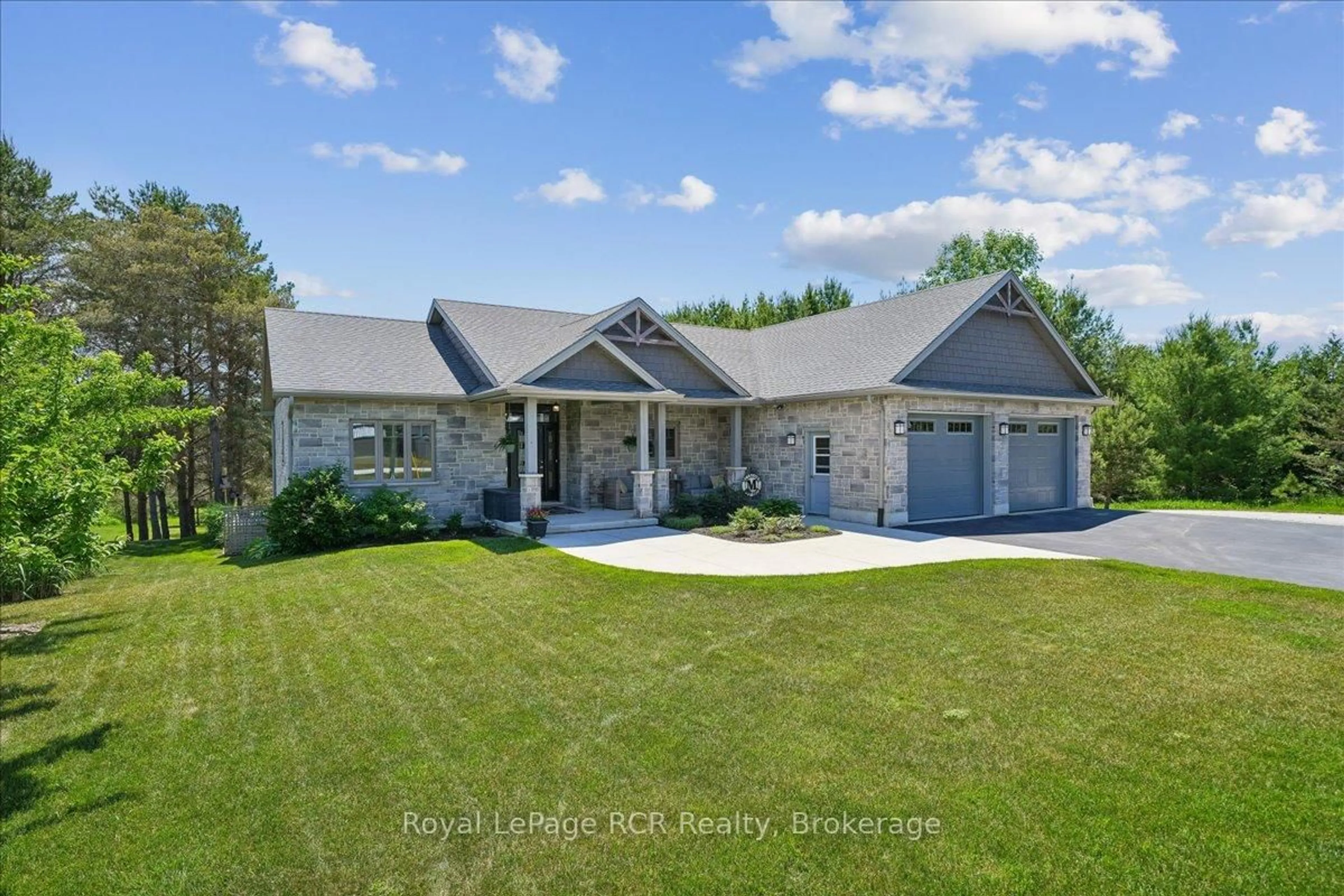Home with brick exterior material, unknown for 822760 Sideroad 1, Chatsworth Ontario N0H 1G0