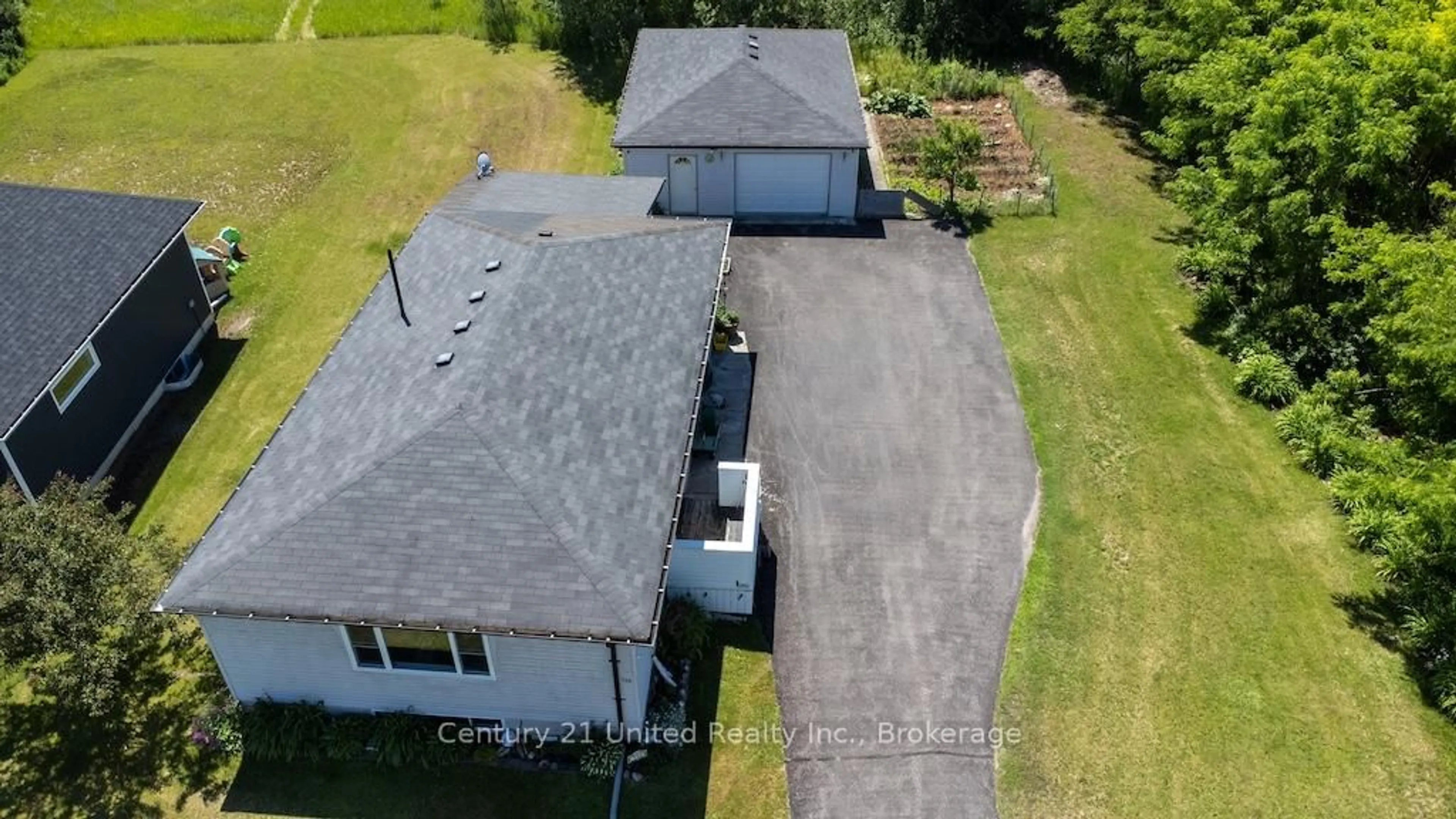 A pic from outside/outdoor area/front of a property/back of a property/a pic from drone, building for 136 Albert St, Trent Hills Ontario K0L 1Y0