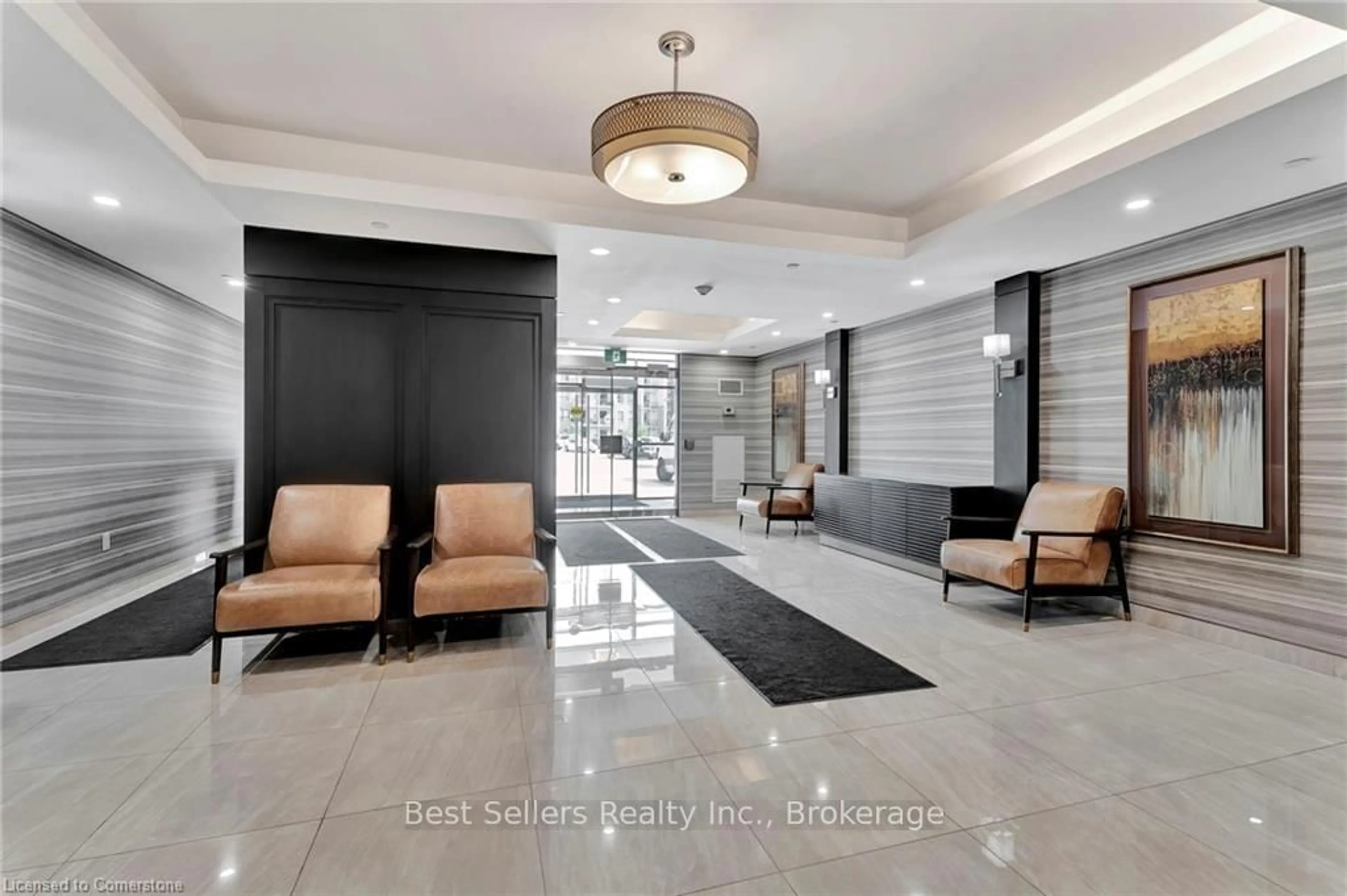 Lobby for 125 Shoreview Pl #208, Hamilton Ontario L8E 0K3