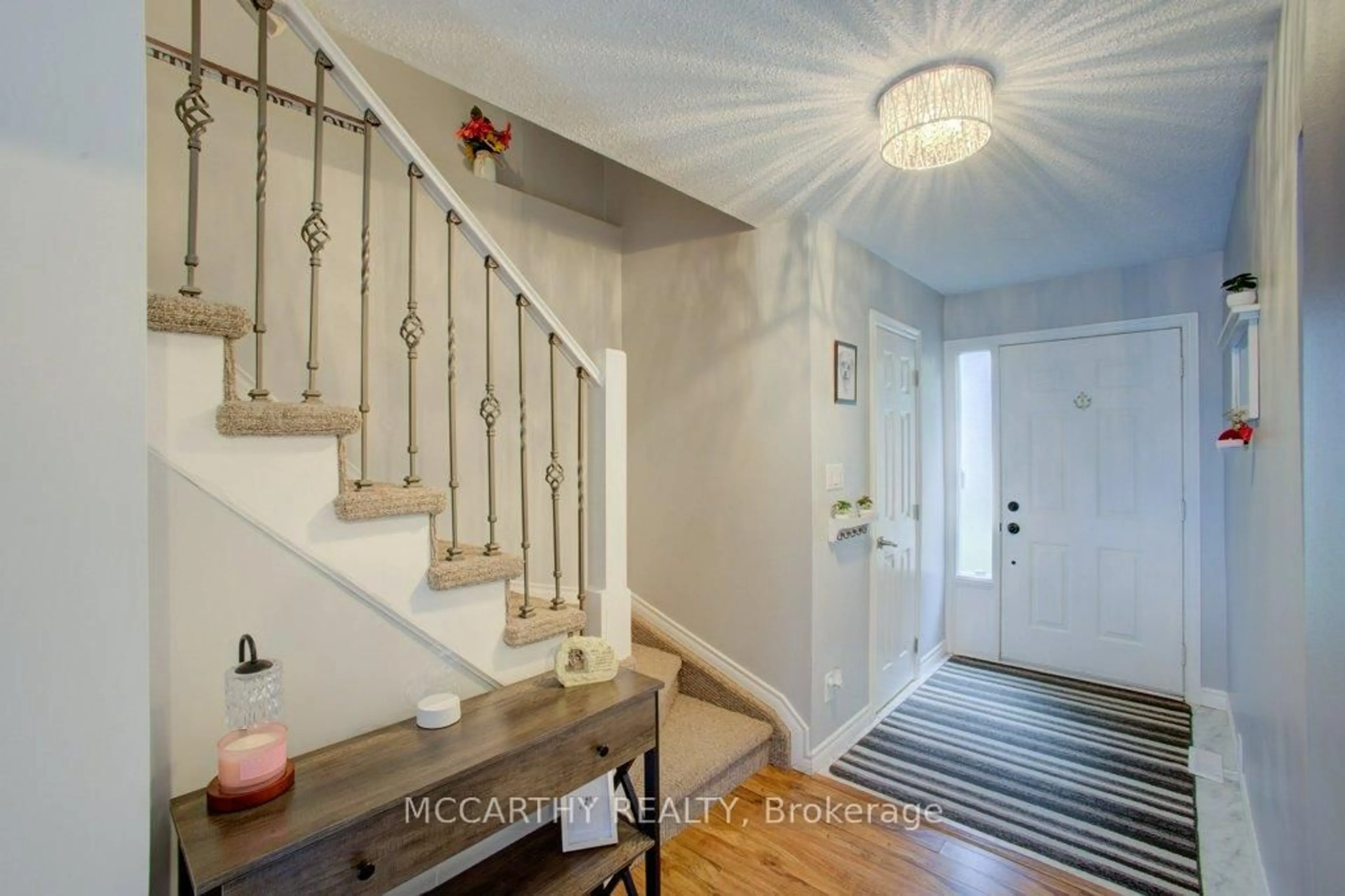 Indoor entryway for 325 William St #41, Shelburne Ontario L9V 2X6
