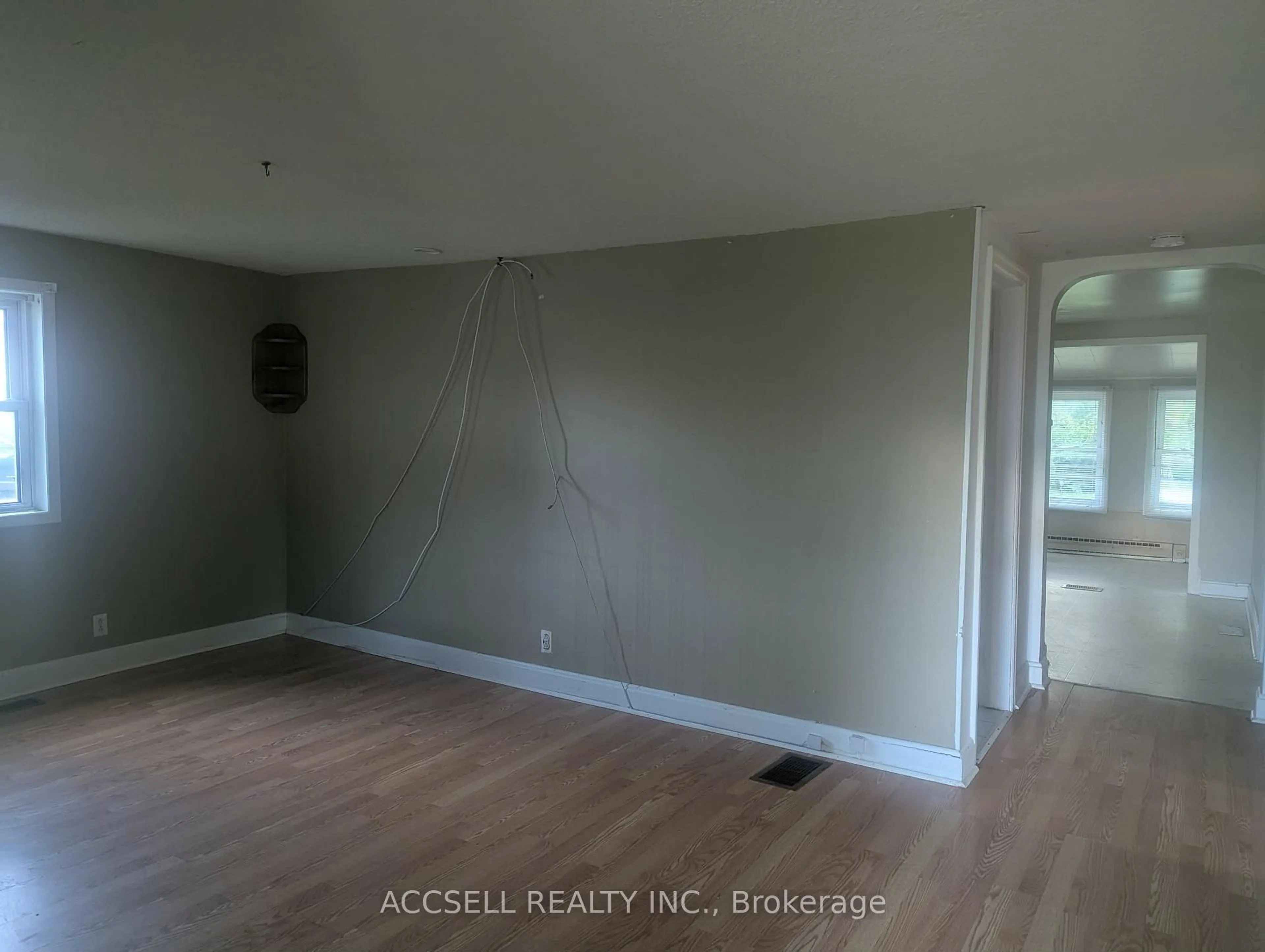 A pic of a room for 35 Lennox St, Richmond Ontario K0A 2Z0