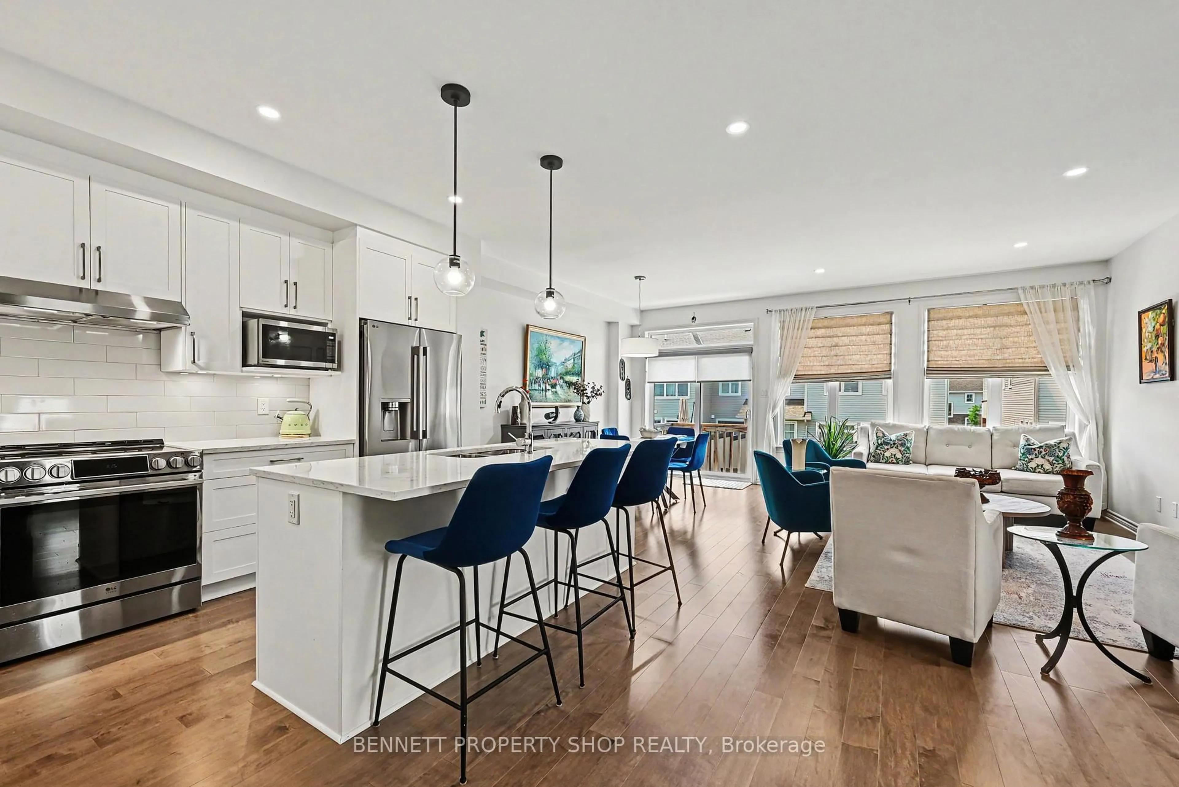 Open concept kitchen, unknown for 793 Antonio Farley St, Orleans Ontario K4A 5K1