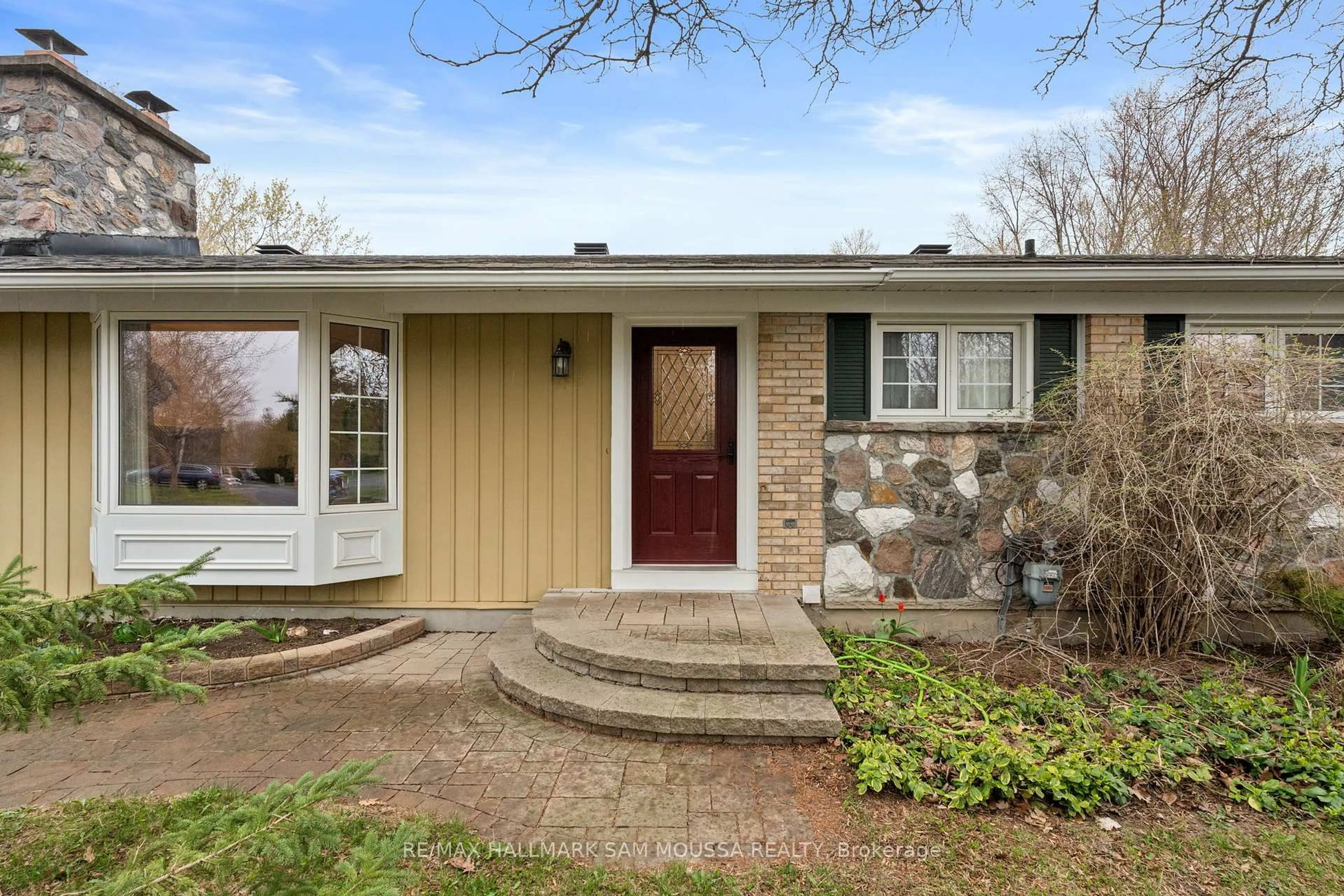 Home with brick exterior material, street for 11 Springdale Cres, Ottawa Ontario K2H 5T7