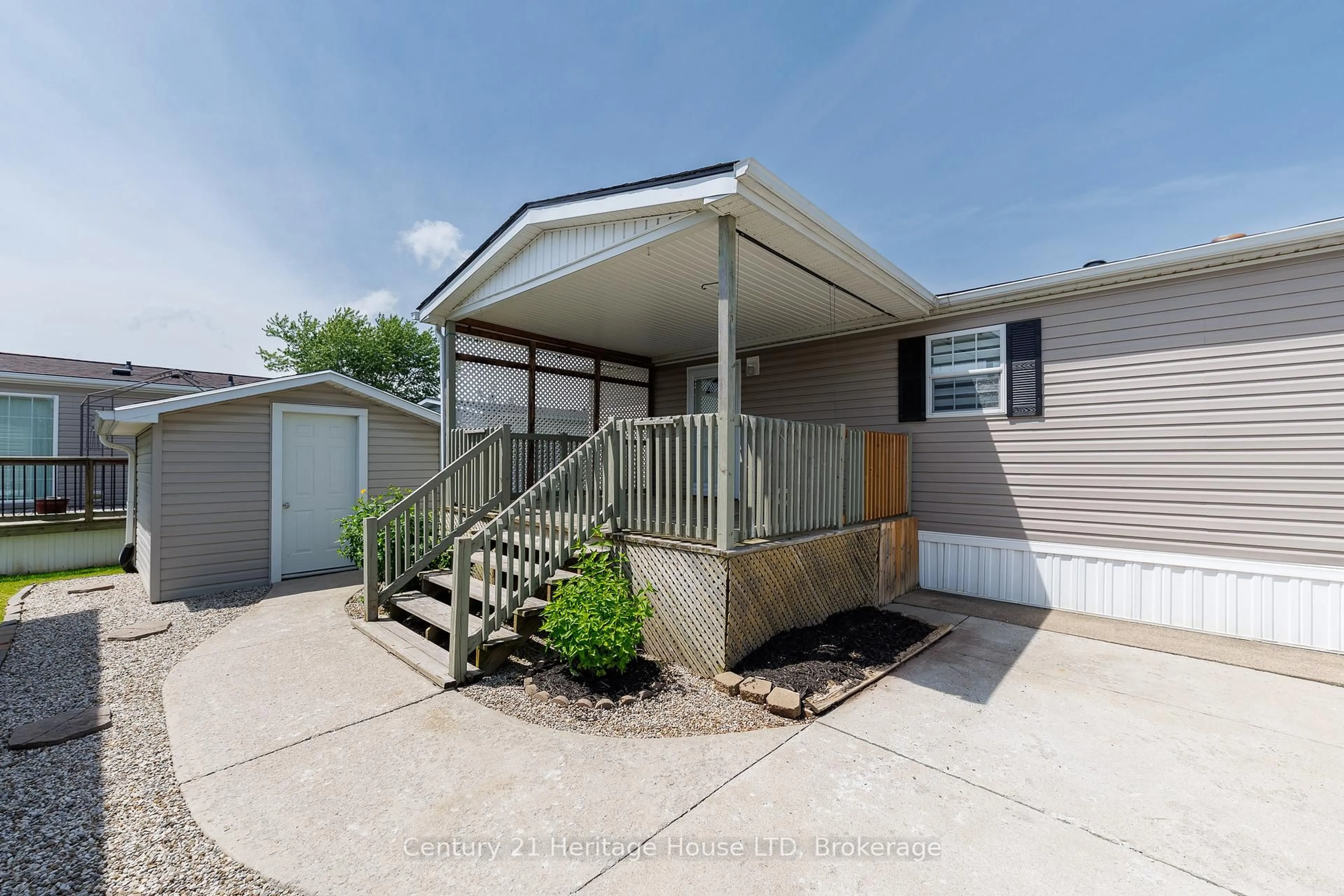 Home with vinyl exterior material, street for 3033 Townline Rd #268, Fort Erie Ontario L0S 1S1