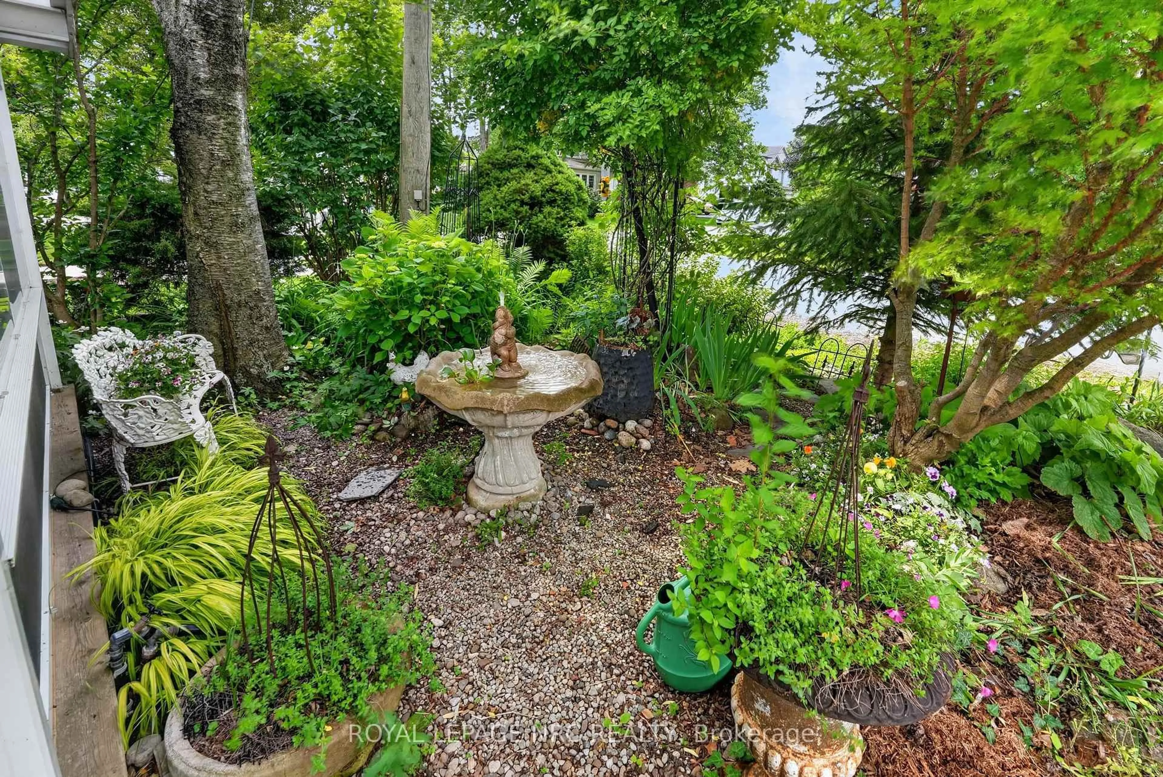Patio, water/lake/river/ocean view for 80 Newport St, St. Catharines Ontario L2M 1P7