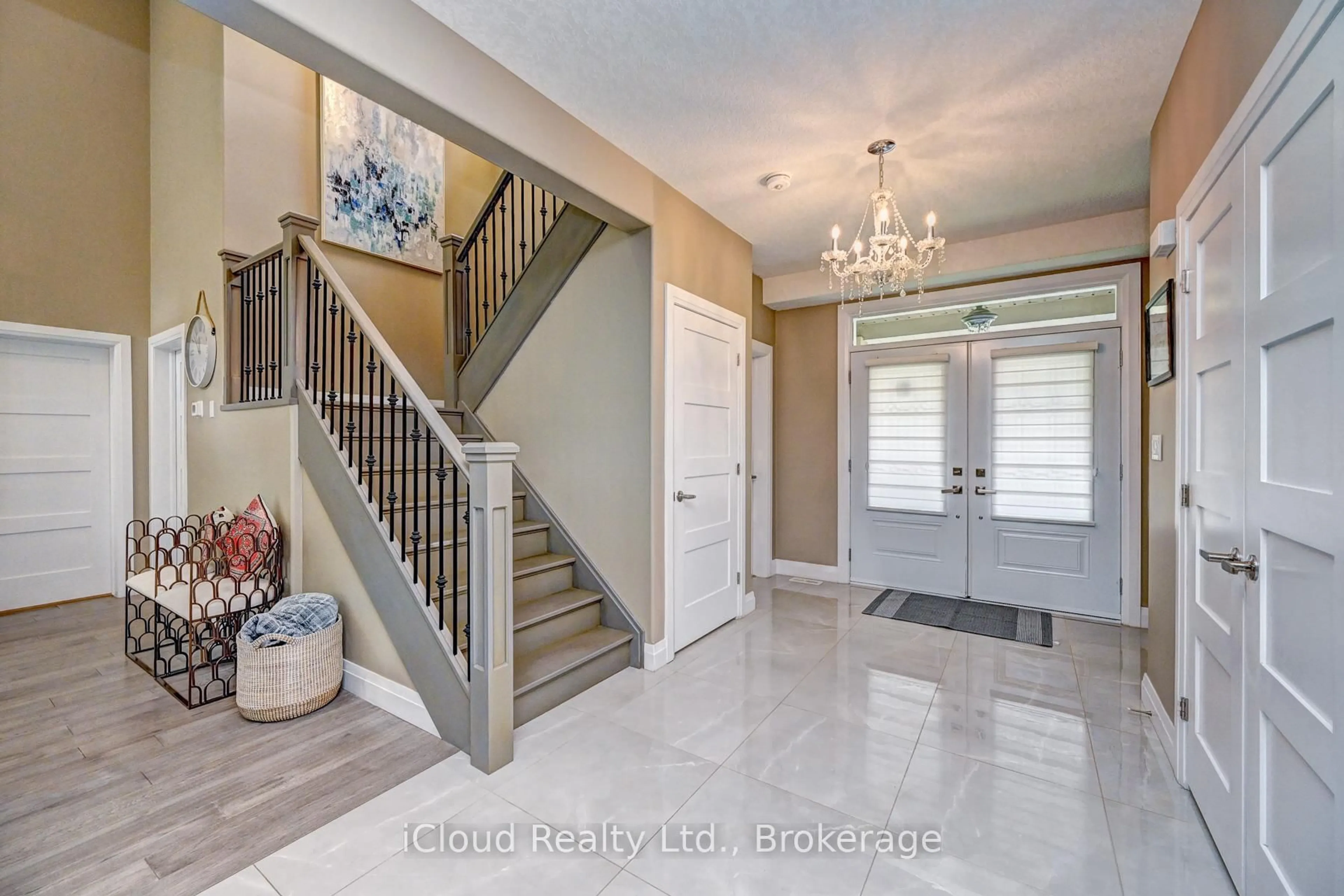 Indoor entryway for 65 Arkell Rd, Guelph Ontario N1L 1G9