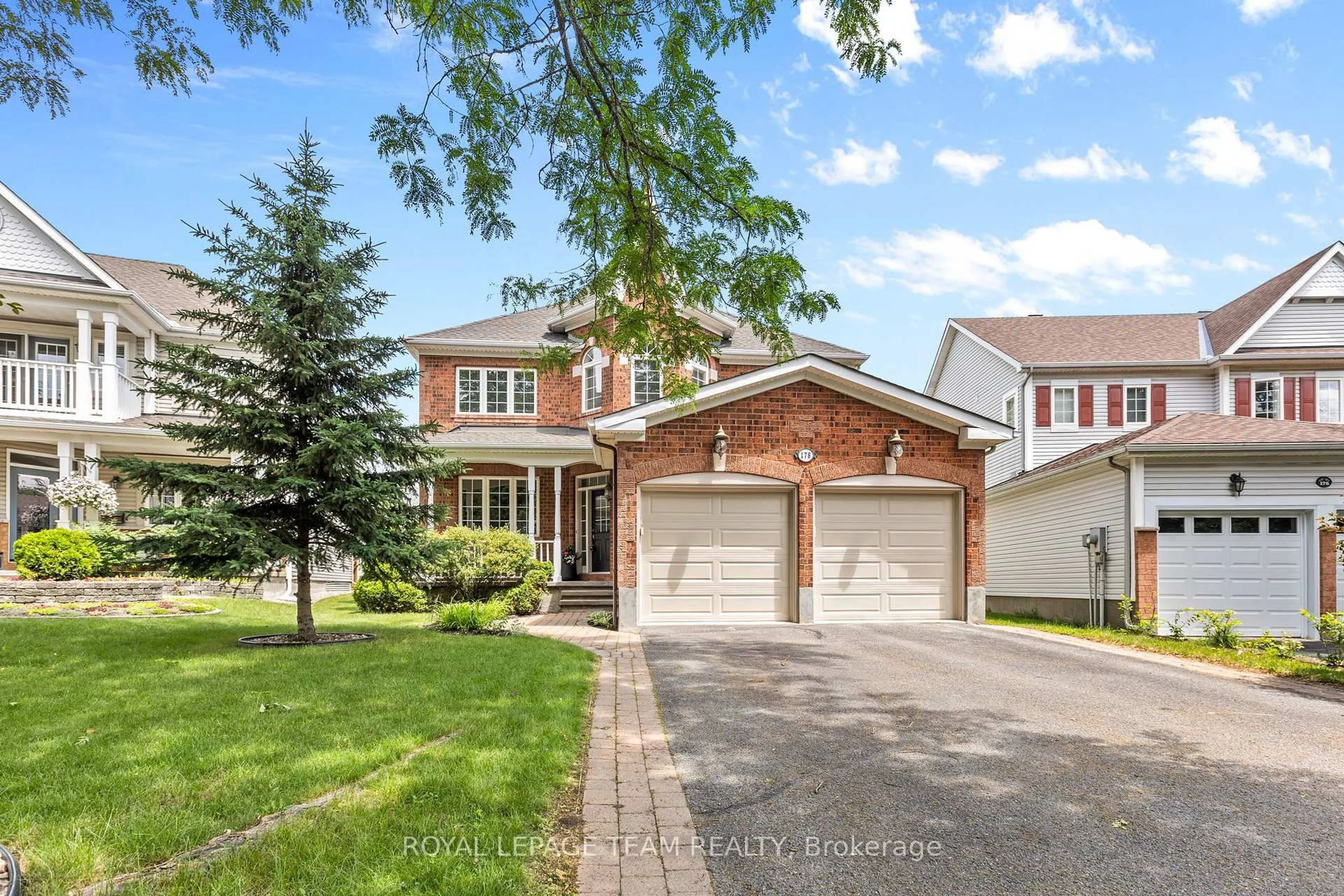 Home with brick exterior material, street for 178 Hemlo Cres, Ottawa Ontario K2T 1E5
