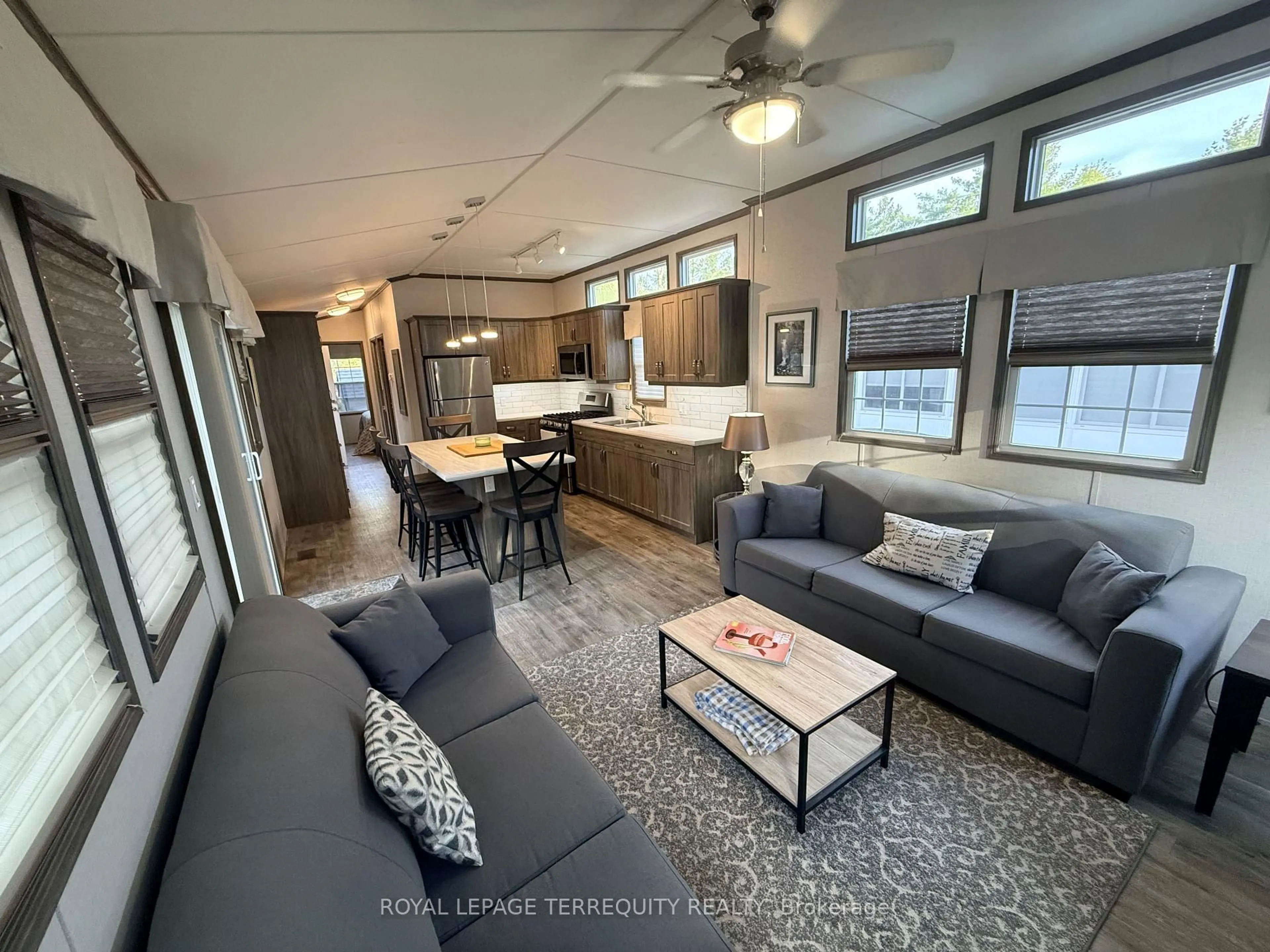 Living room with furniture, unknown for 356 Rockhaven, Selwyn Ontario K0L 2H0
