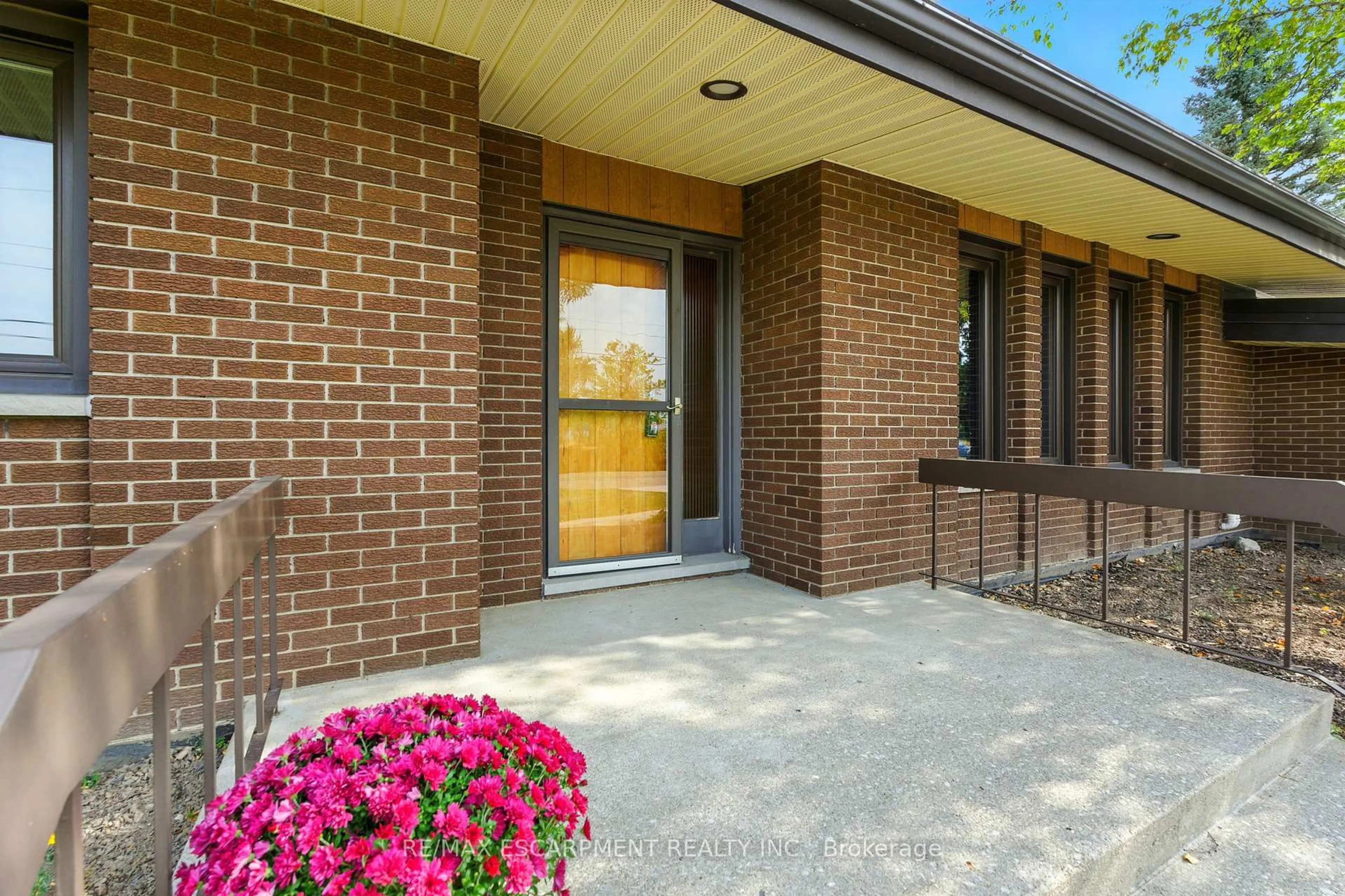Home with brick exterior material, street for 515 Trinity Church Rd, Hamilton Ontario L0R 1P0