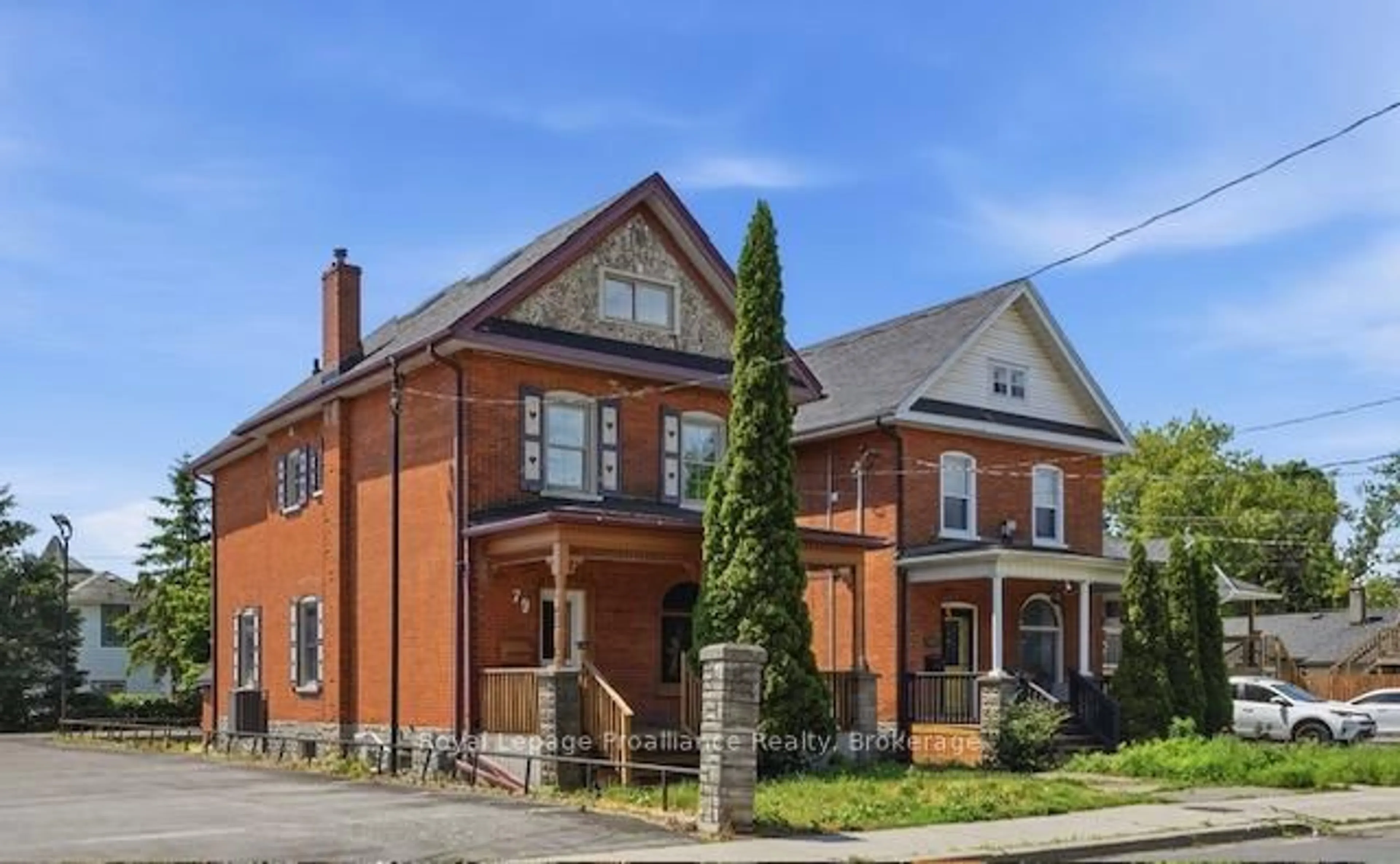 Home with brick exterior material, building for 79 Bridge St, Belleville Ontario K8P 1J4