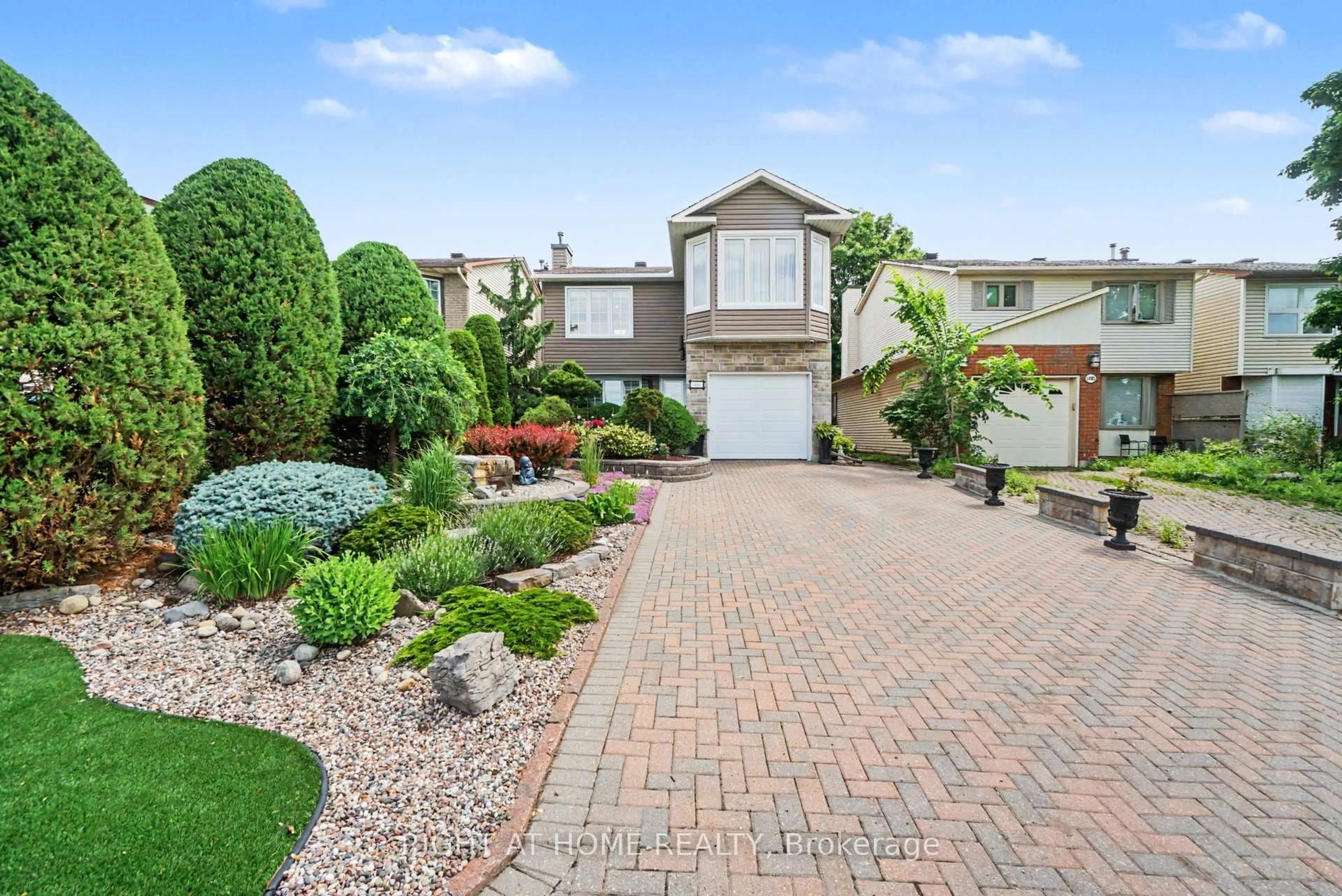 Unknown for 1484 Meadowbrook Rd, Ottawa Ontario K1B 5C3