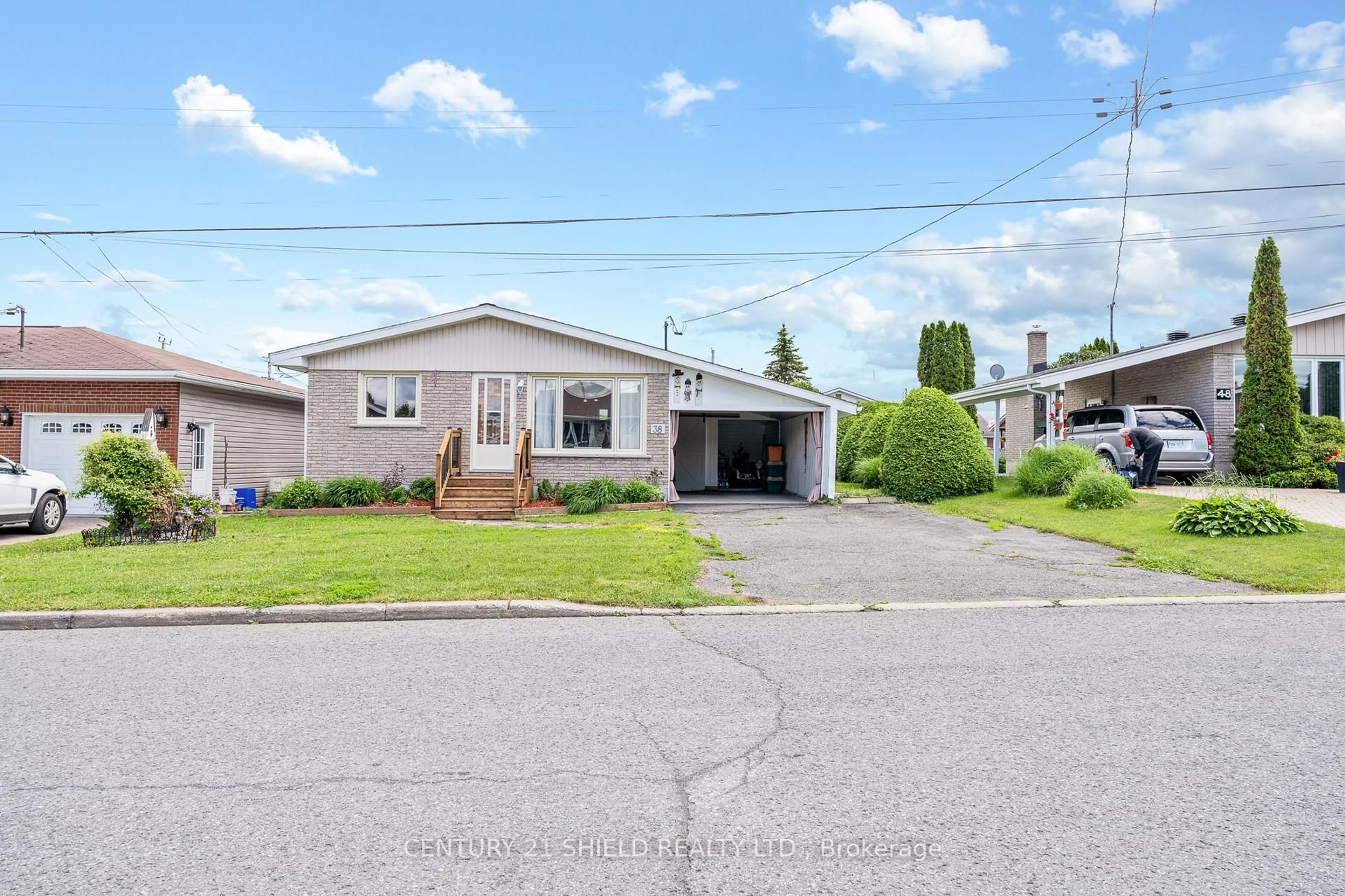Unknown for 38 CLEMENT St, North Glengarry Ontario K0C 1A0
